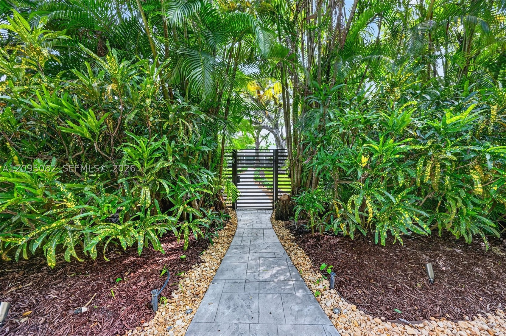 6750 SW 74th St South Miami, FL 33143
