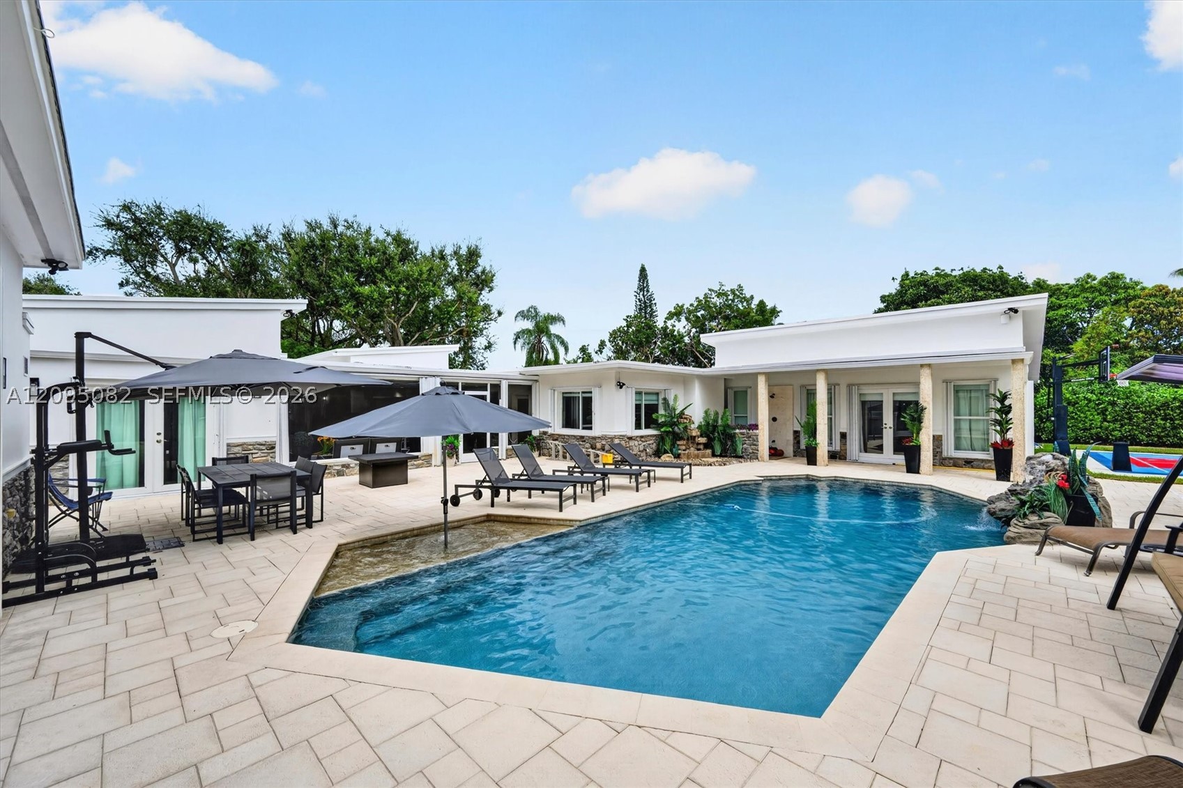 6750 SW 74th St South Miami, FL 33143