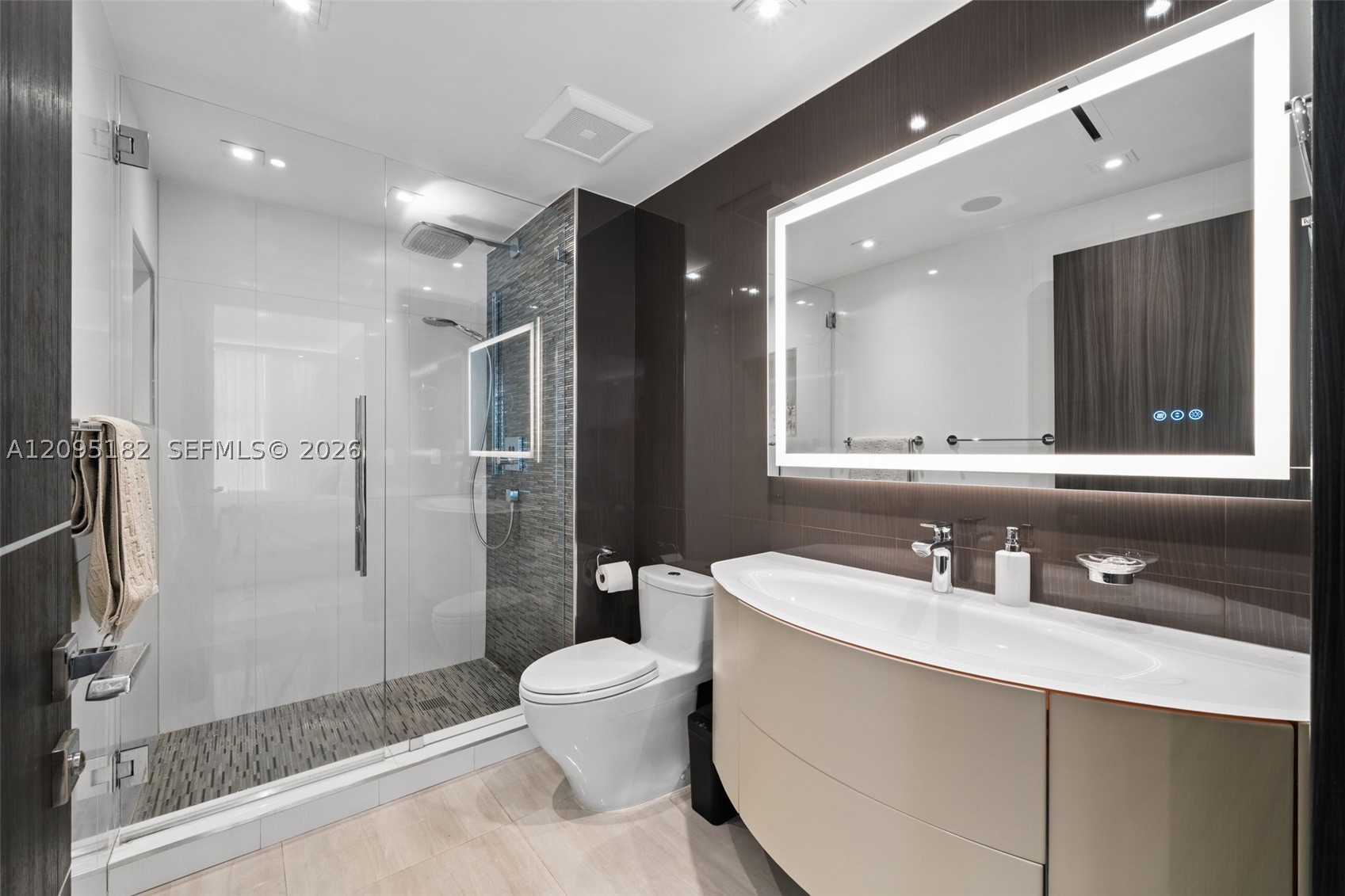 3301 NE 183rd St #2001 Aventura, FL 33160