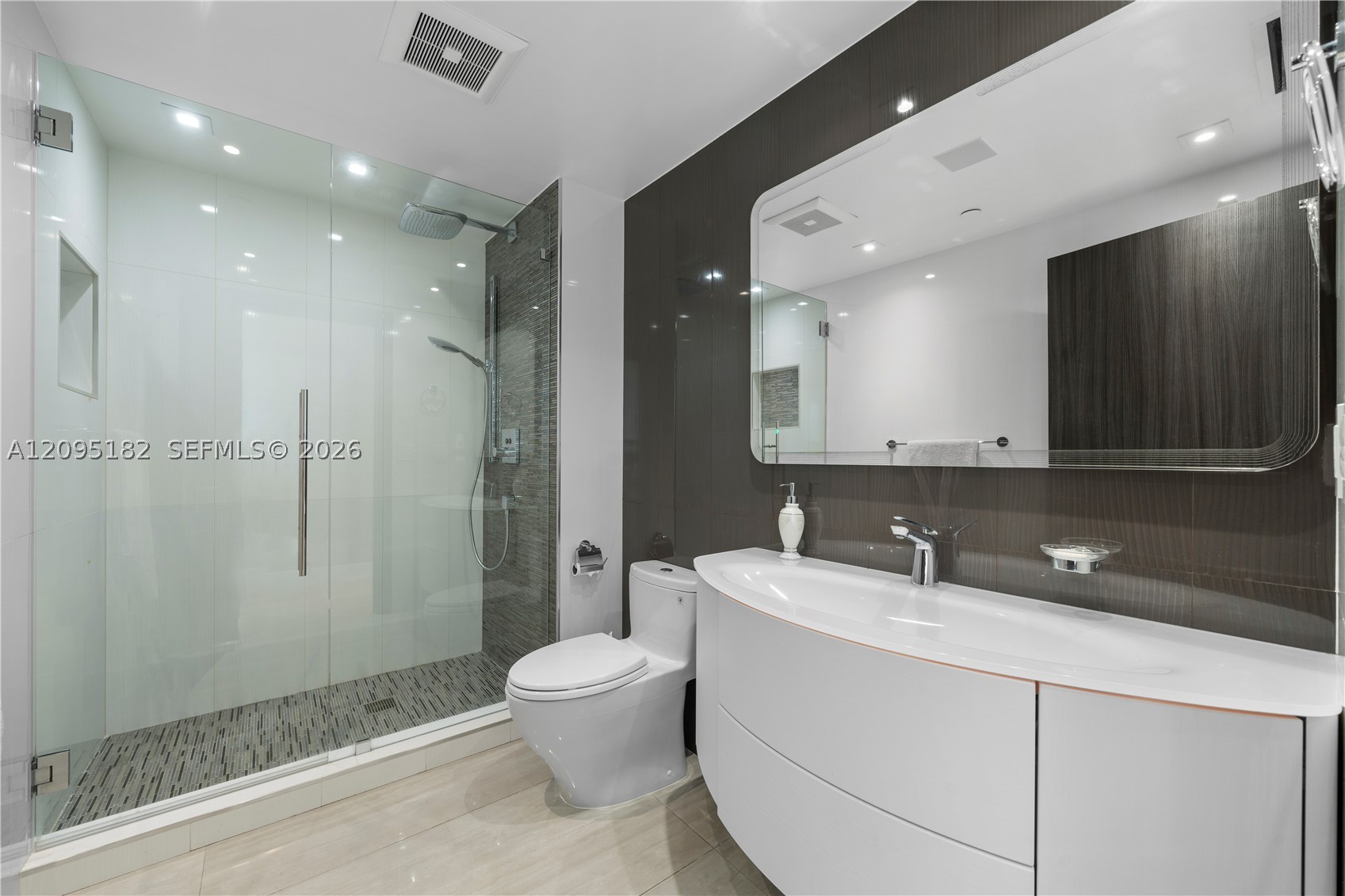 3301 NE 183rd St #2001 Aventura, FL 33160