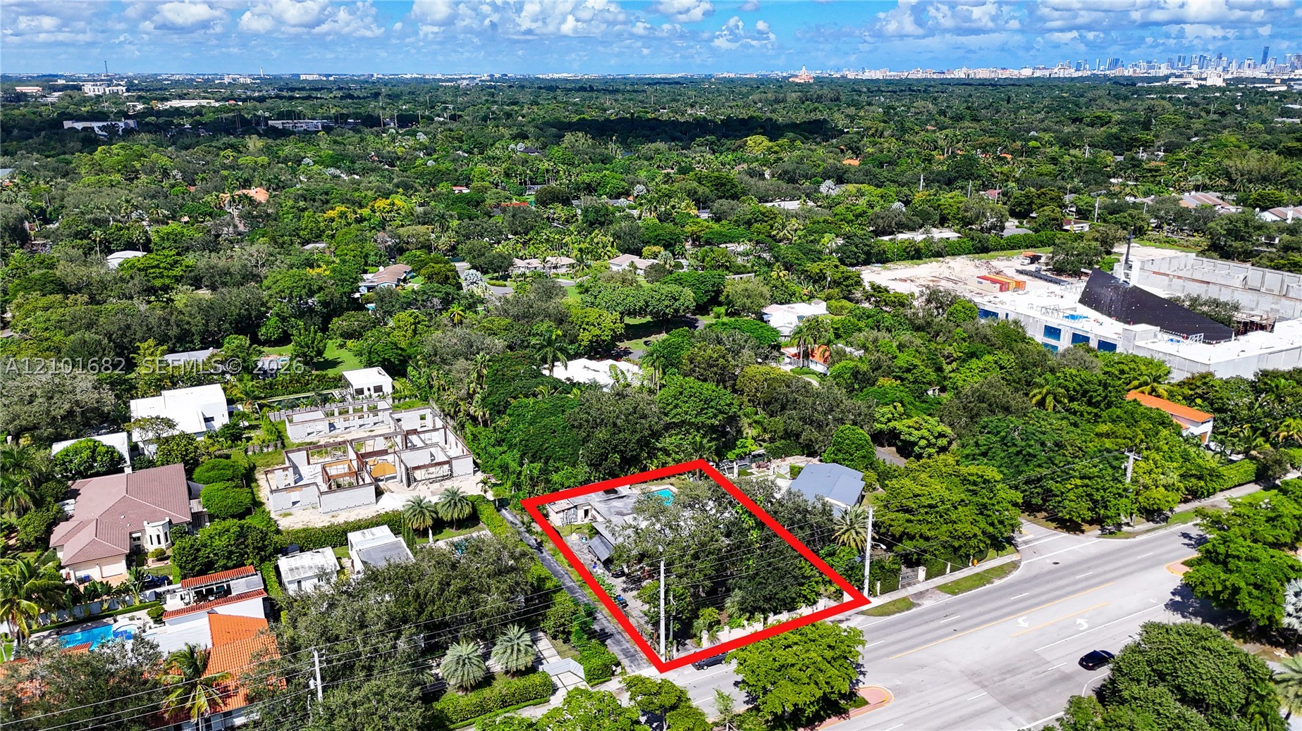 6851 Sunset Dr South Miami, FL 33143