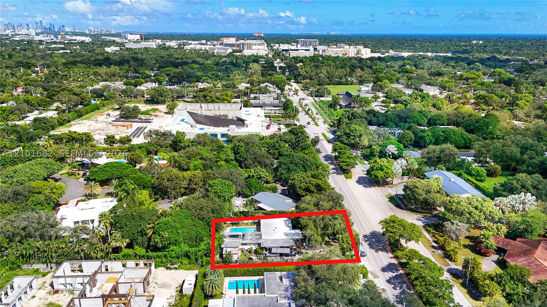 6851 Sunset Dr South Miami, FL 33143
