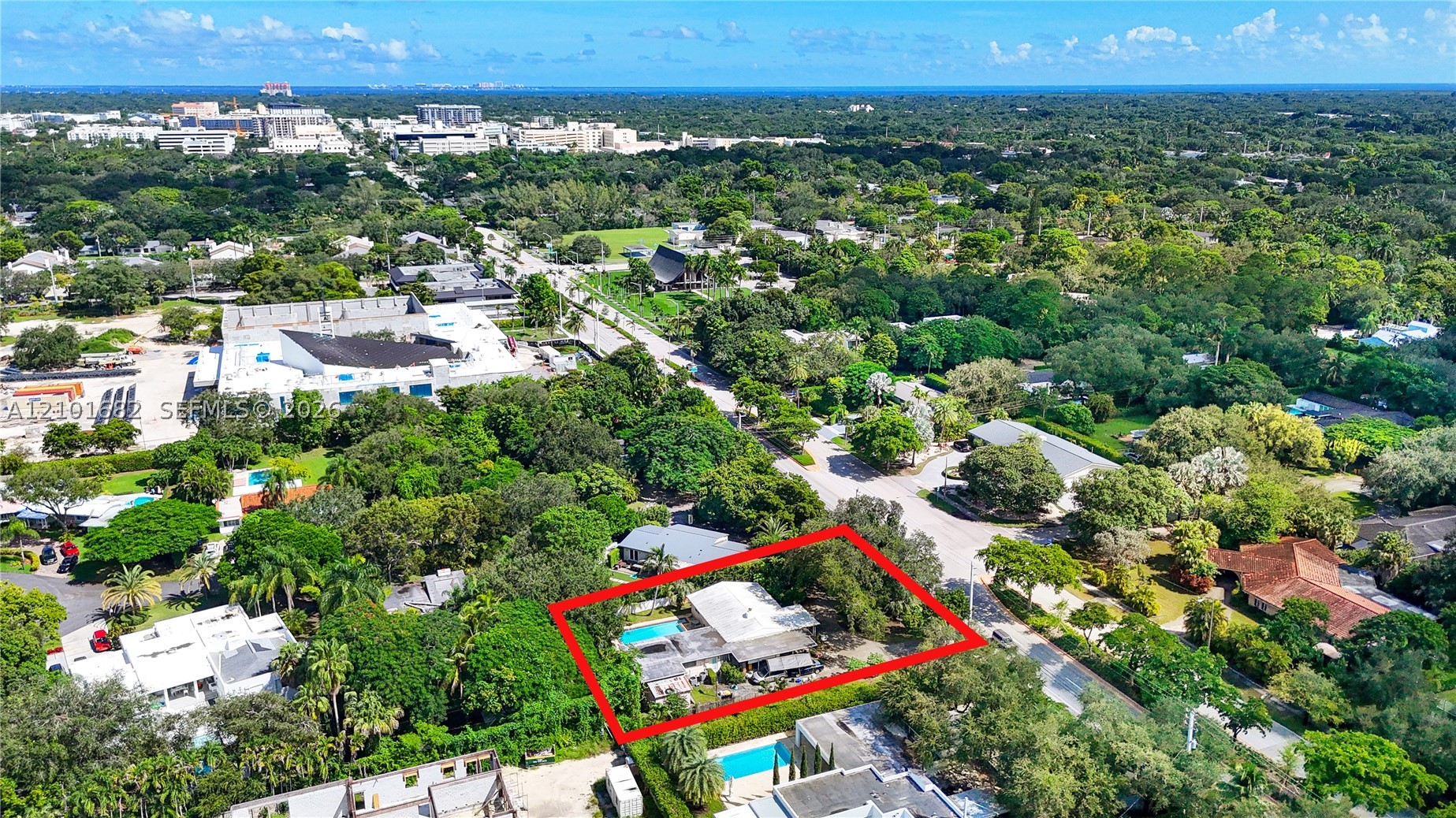 6851 Sunset Dr South Miami, FL 33143