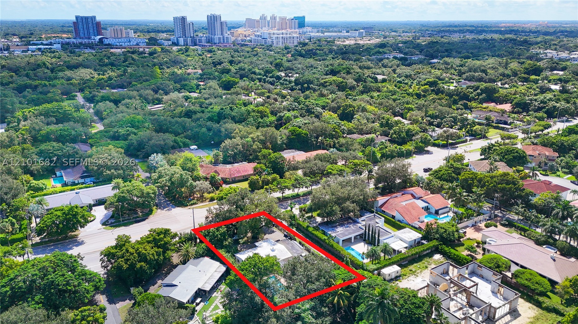 6851 Sunset Dr South Miami, FL 33143