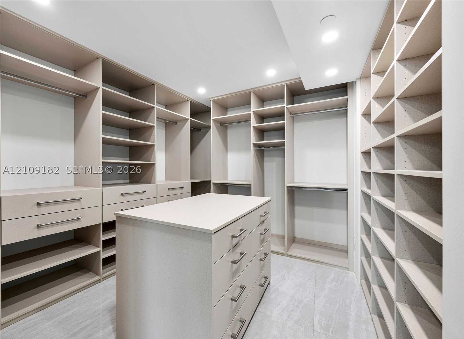 9 Island Ave #714 Miami Beach, FL 33139