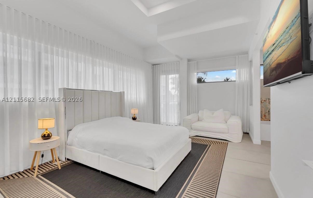 11 Century Ln Miami Beach, FL 33139