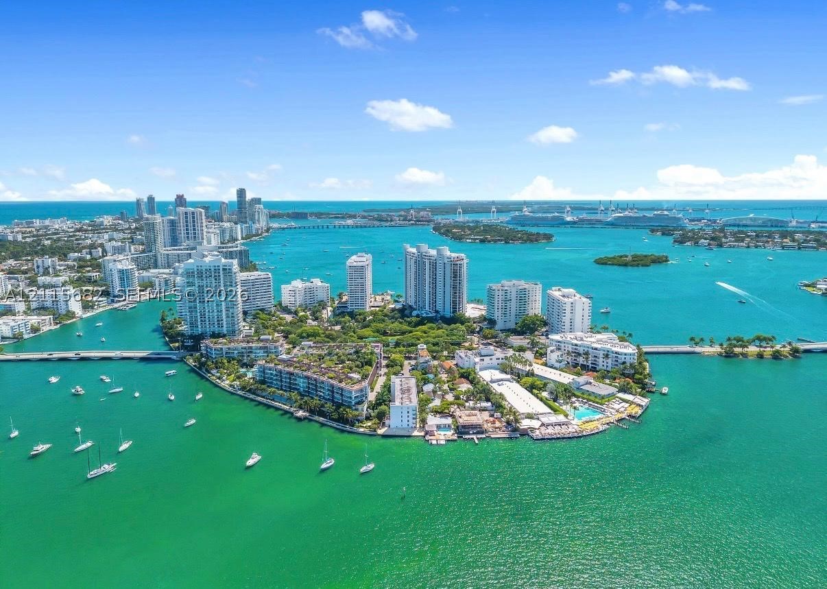 11 Century Ln Miami Beach, FL 33139