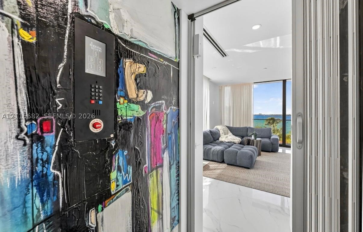11 Century Ln Miami Beach, FL 33139