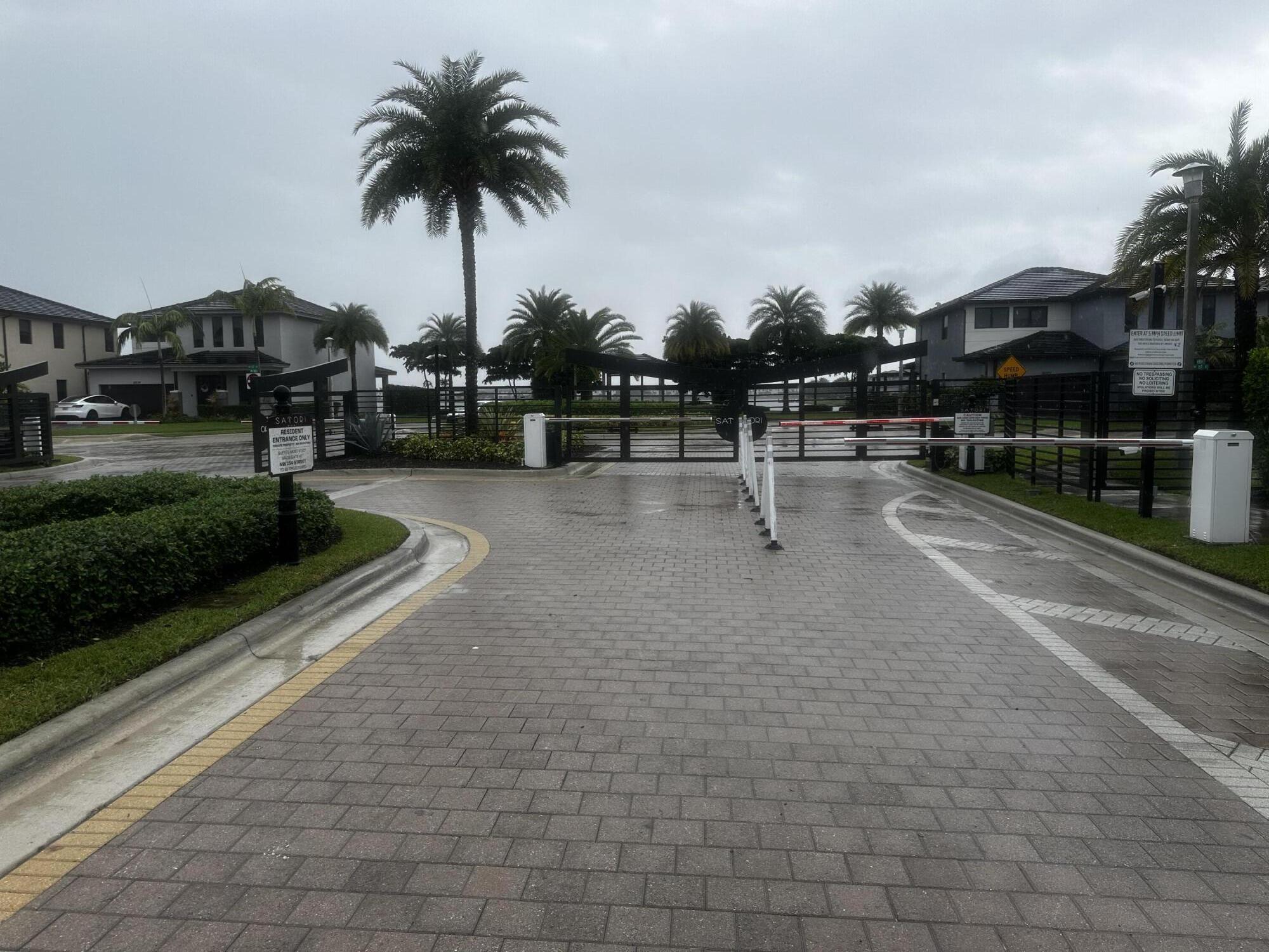 8810 NW 155th Miami Lakes, FL 33018