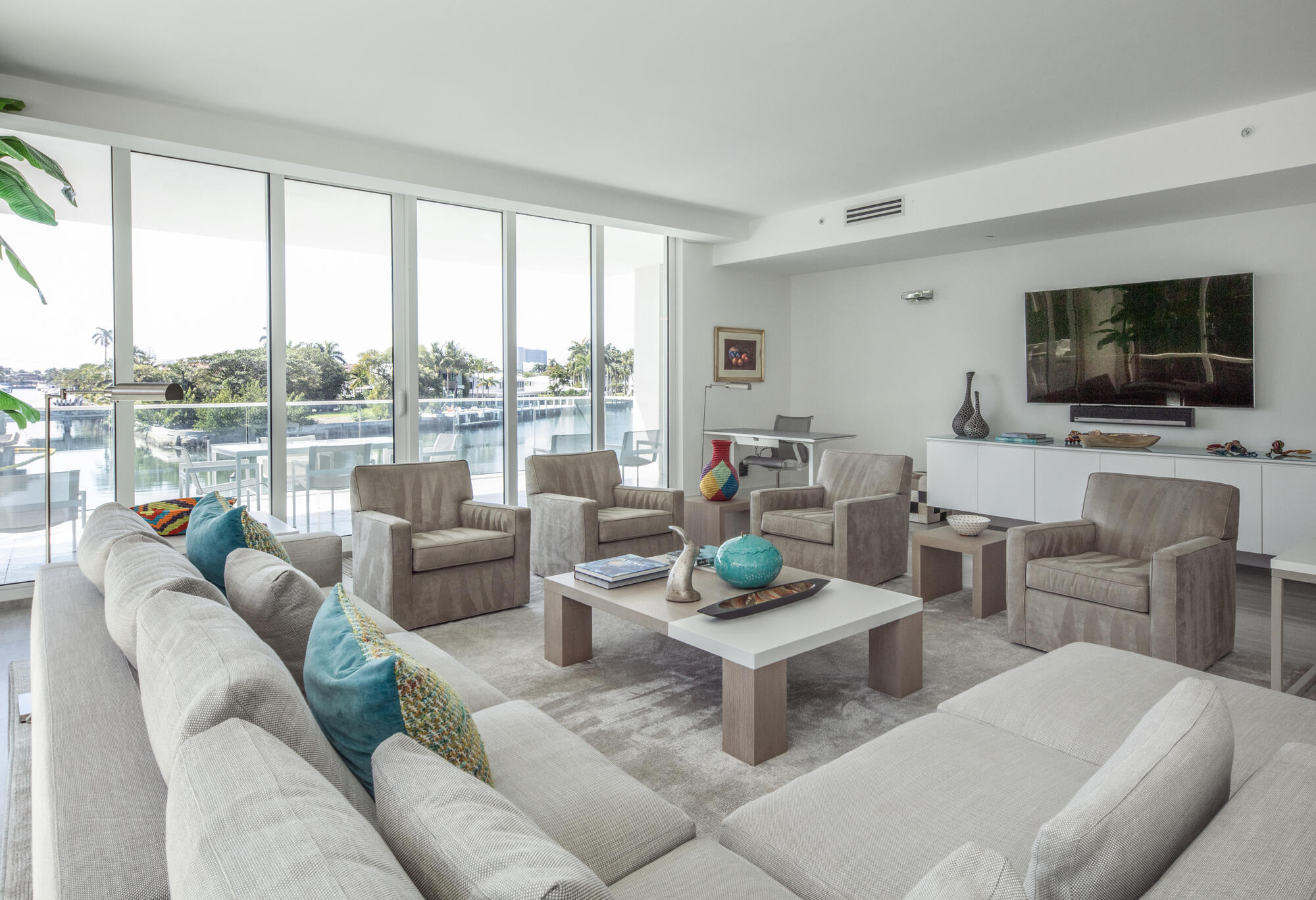 353 Sunset #202 Fort Lauderdale, FL 33301