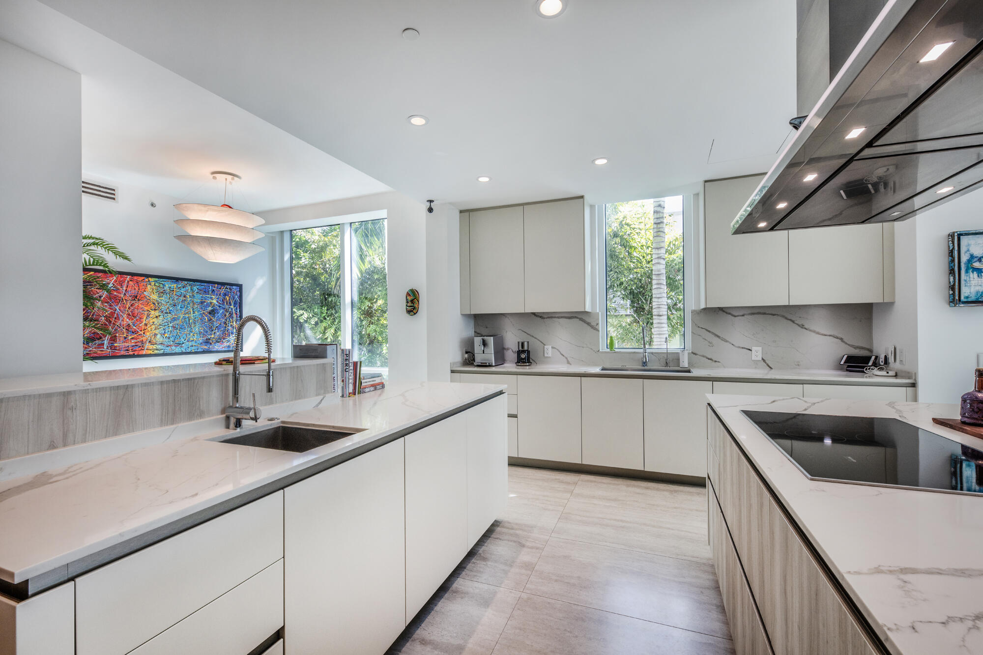 353 Sunset #202 Fort Lauderdale, FL 33301