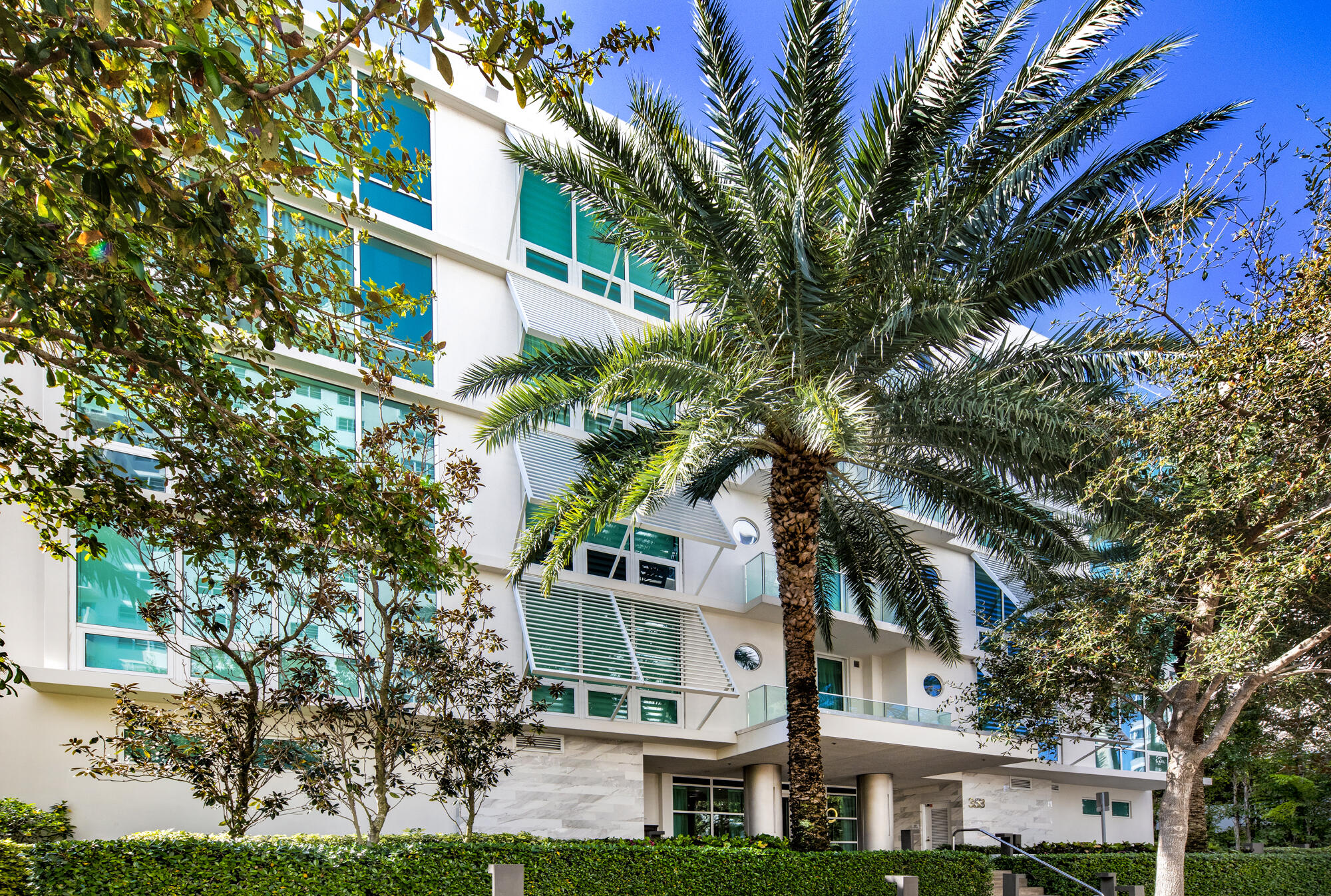 353 Sunset #202 Fort Lauderdale, FL 33301