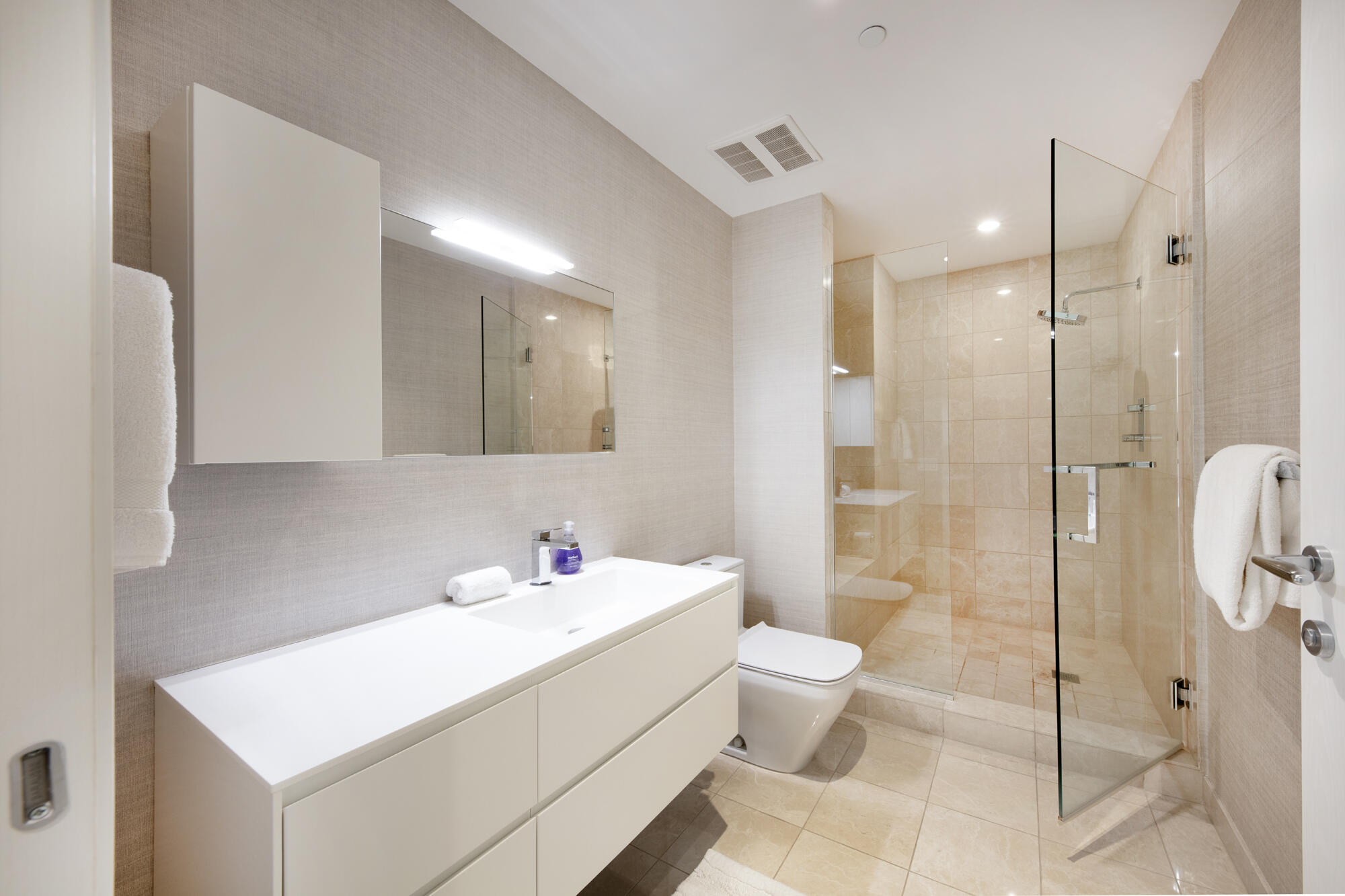 353 Sunset #202 Fort Lauderdale, FL 33301