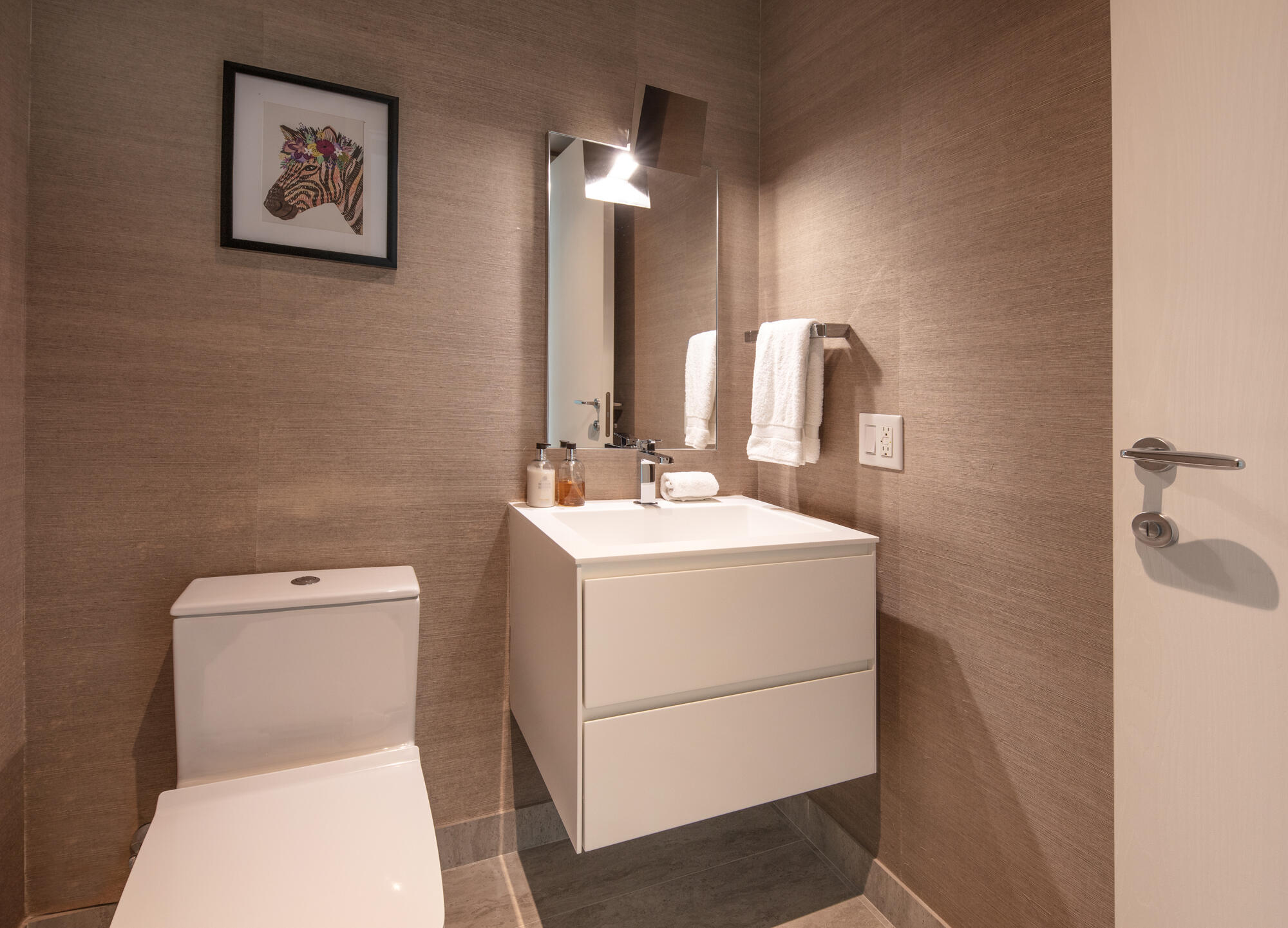 353 Sunset #202 Fort Lauderdale, FL 33301