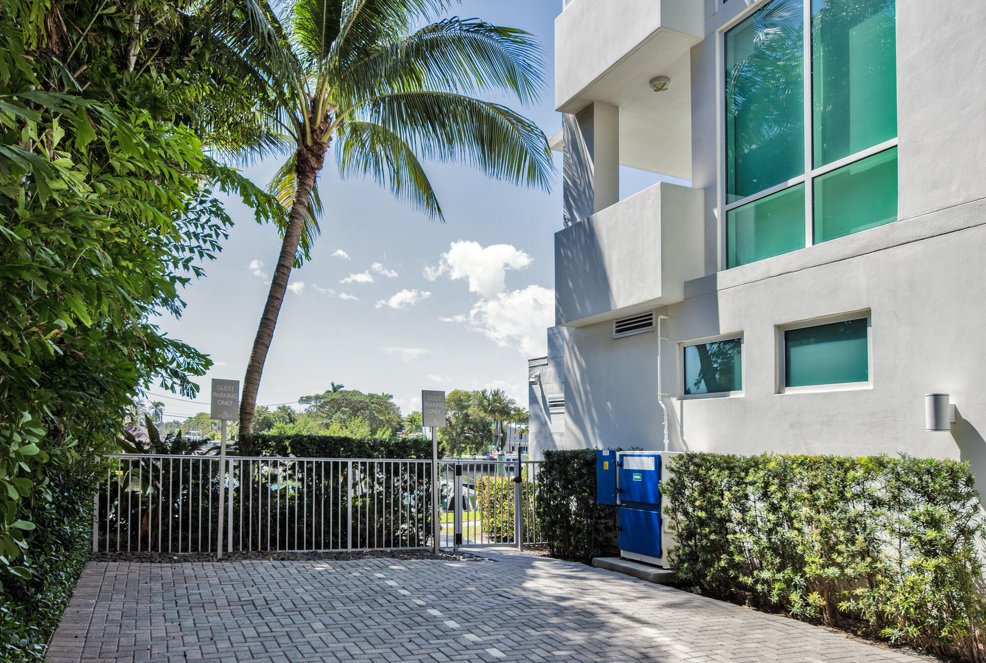 353 Sunset #202 Fort Lauderdale, FL 33301