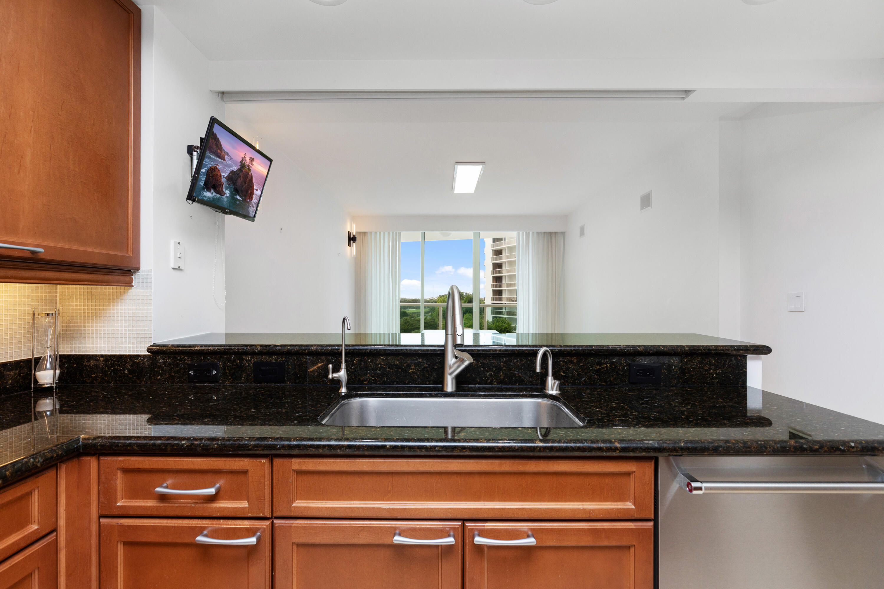 image Hamptons South41