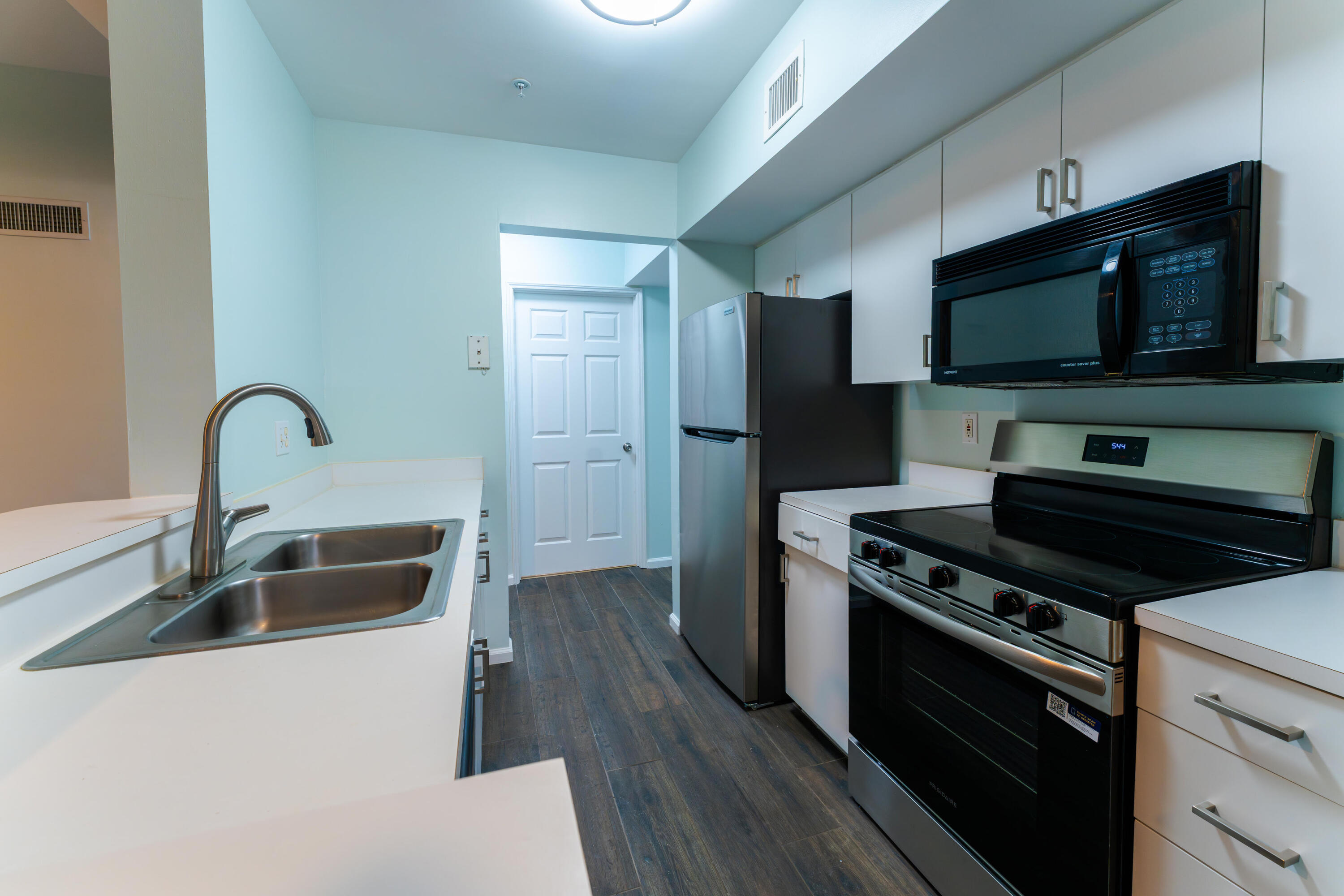 236 Village #1304 Tequesta, FL 33469