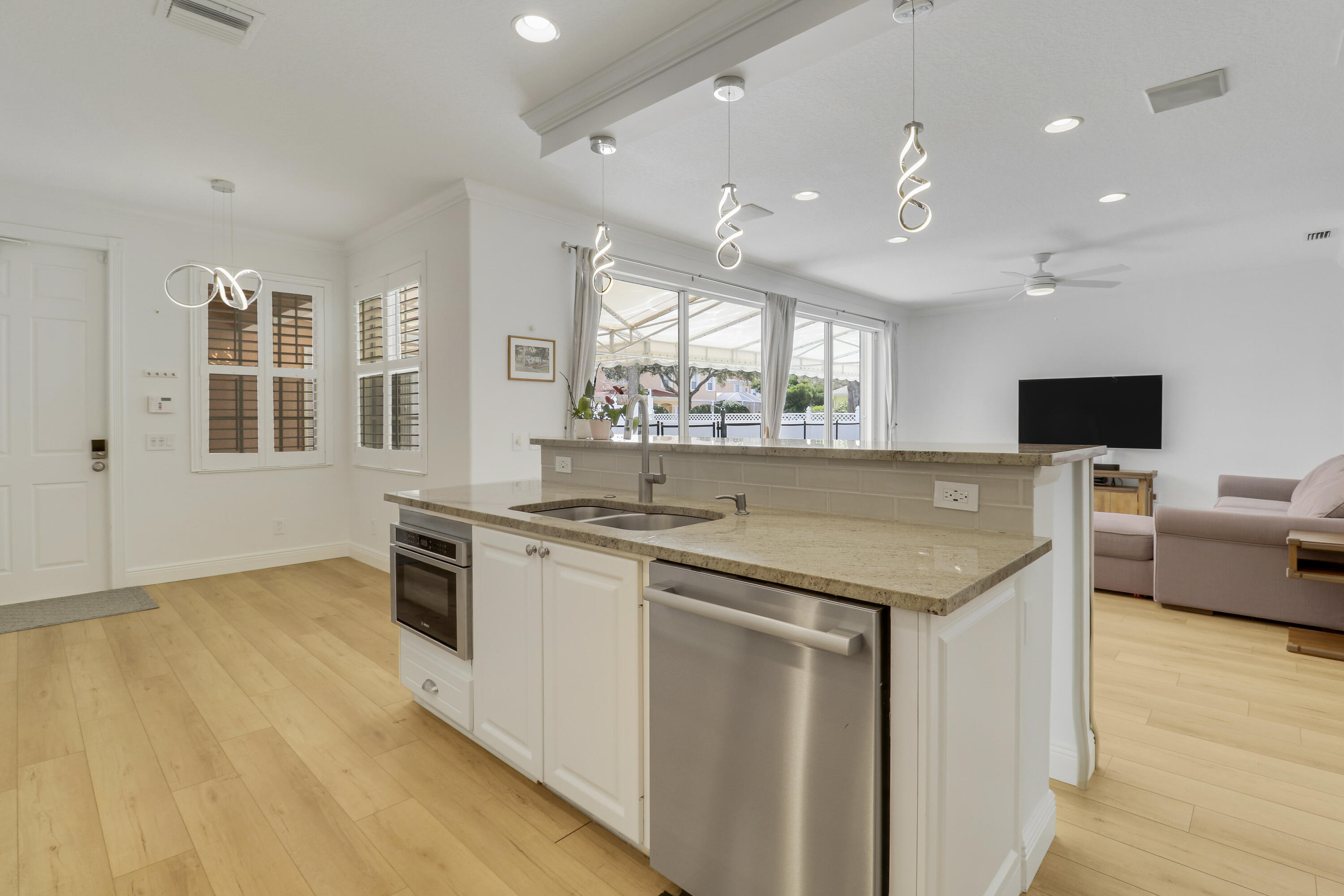 136 Newcastle Jupiter, FL 33458