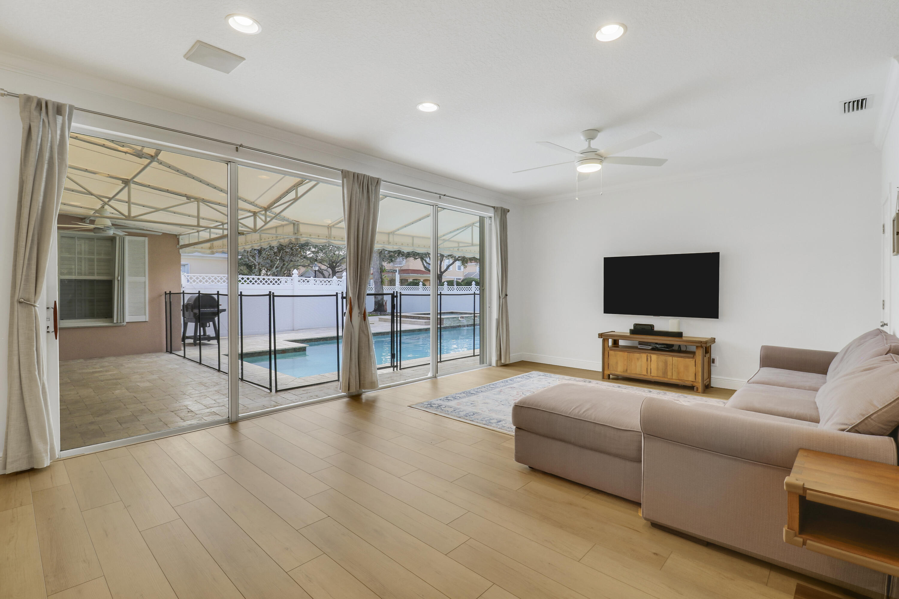 136 Newcastle Jupiter, FL 33458