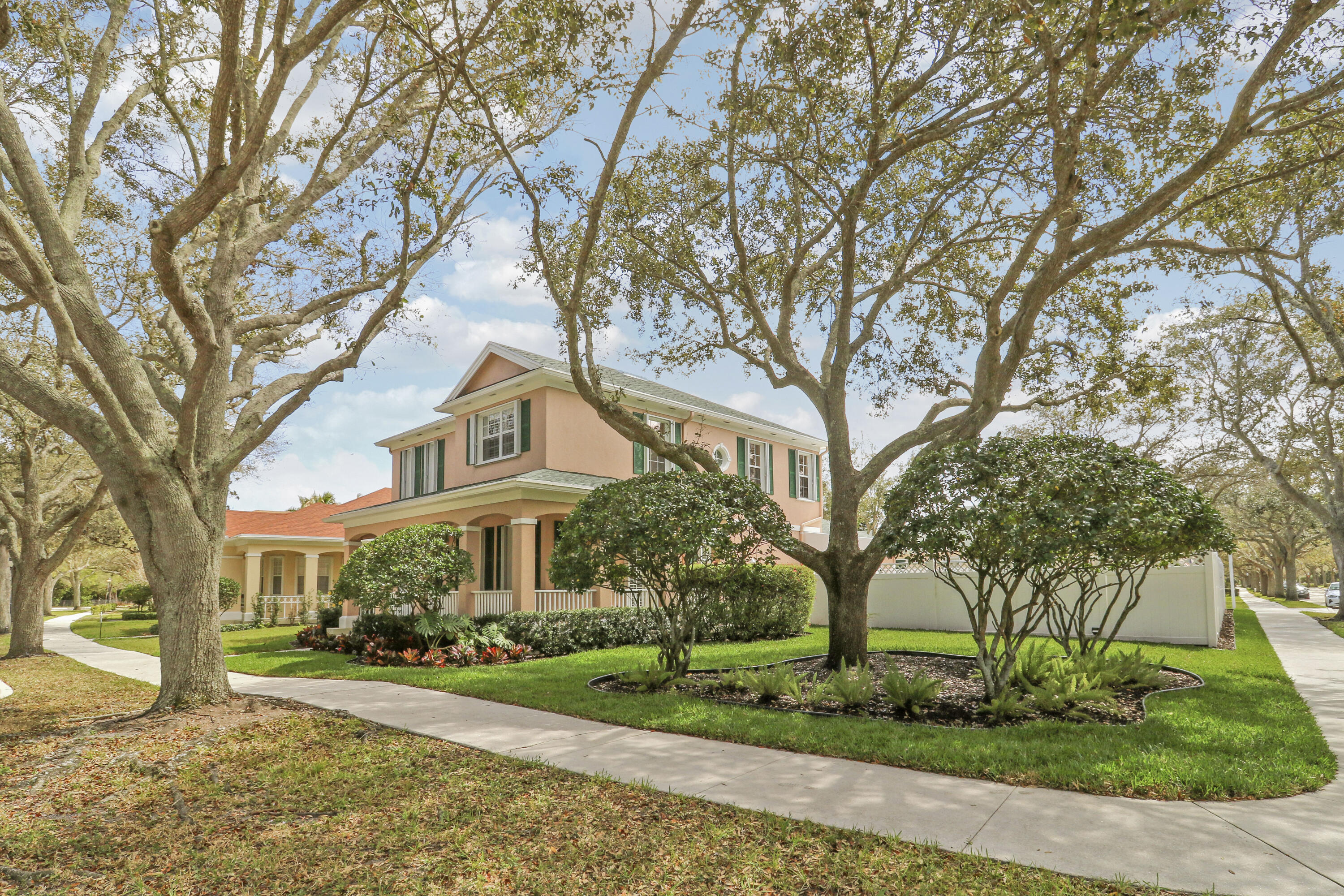 136 Newcastle Jupiter, FL 33458