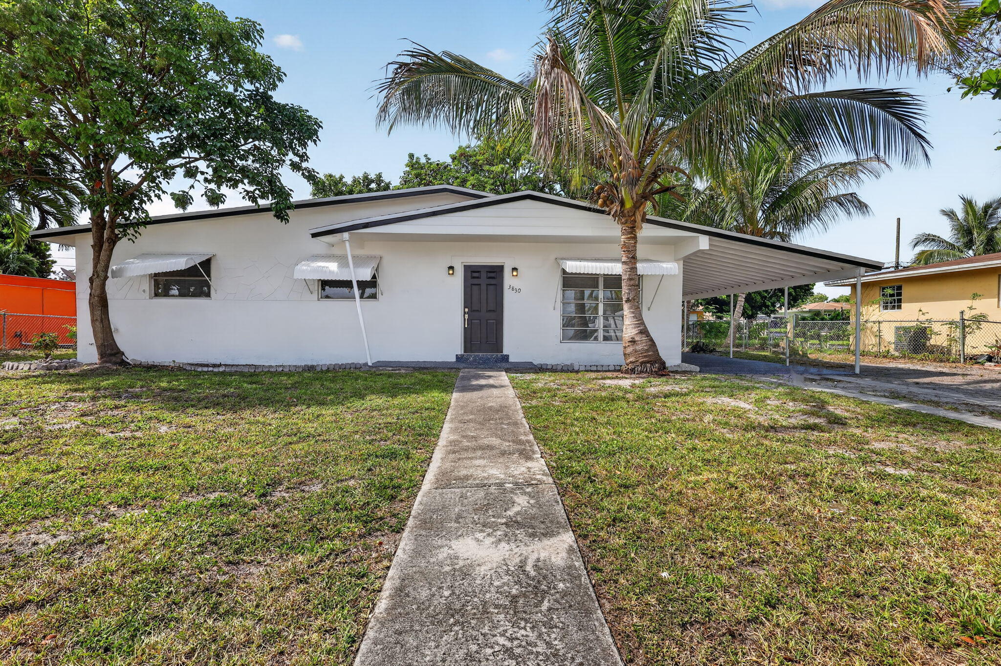 3830 SW 30th