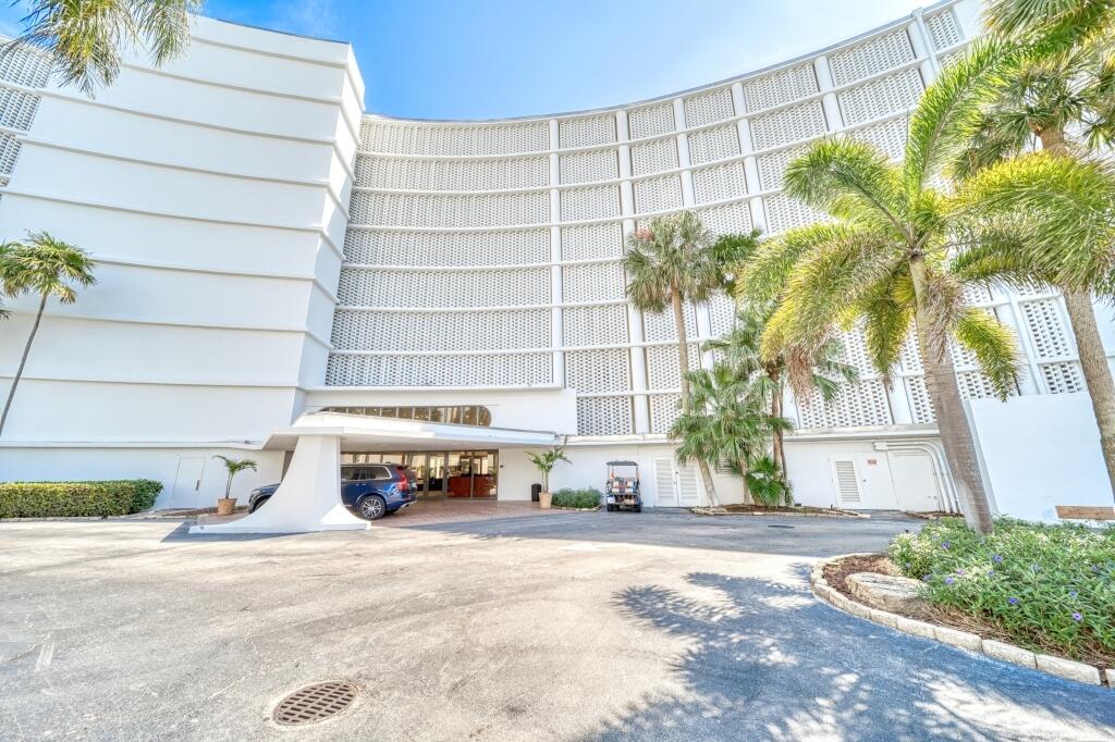 3590 S Ocean #207