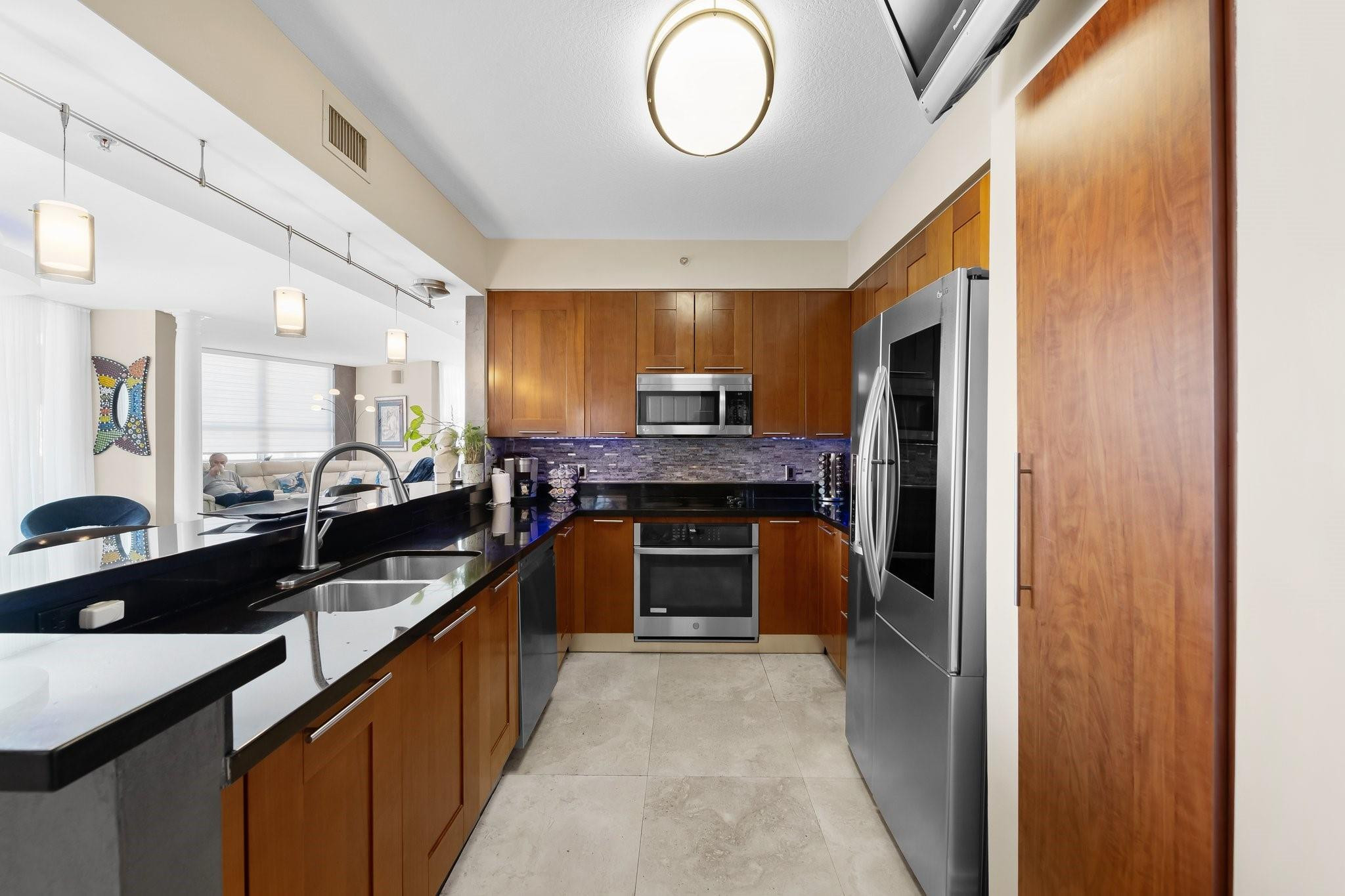 350 SE 2nd #1870 Fort Lauderdale, FL 33301