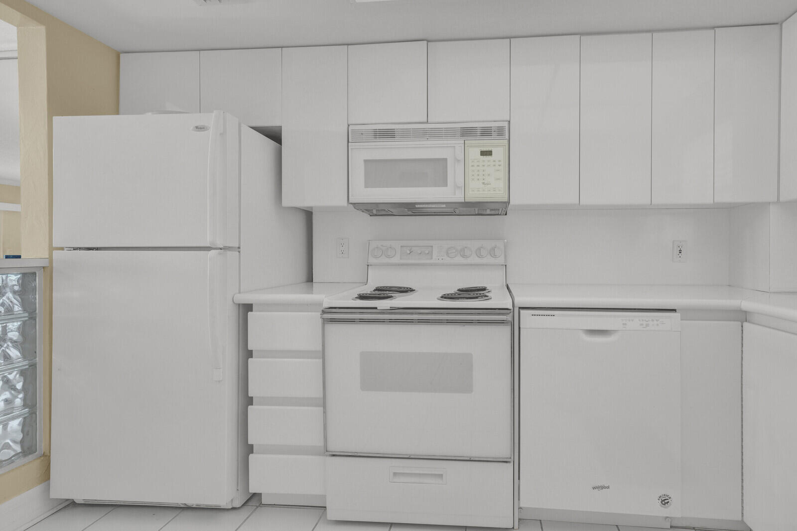 140 NE 28th #502 Pompano Beach, FL 33062