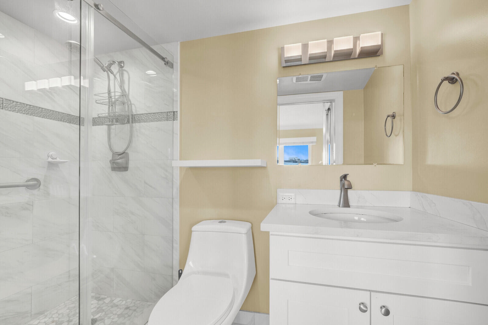 140 NE 28th #502 Pompano Beach, FL 33062