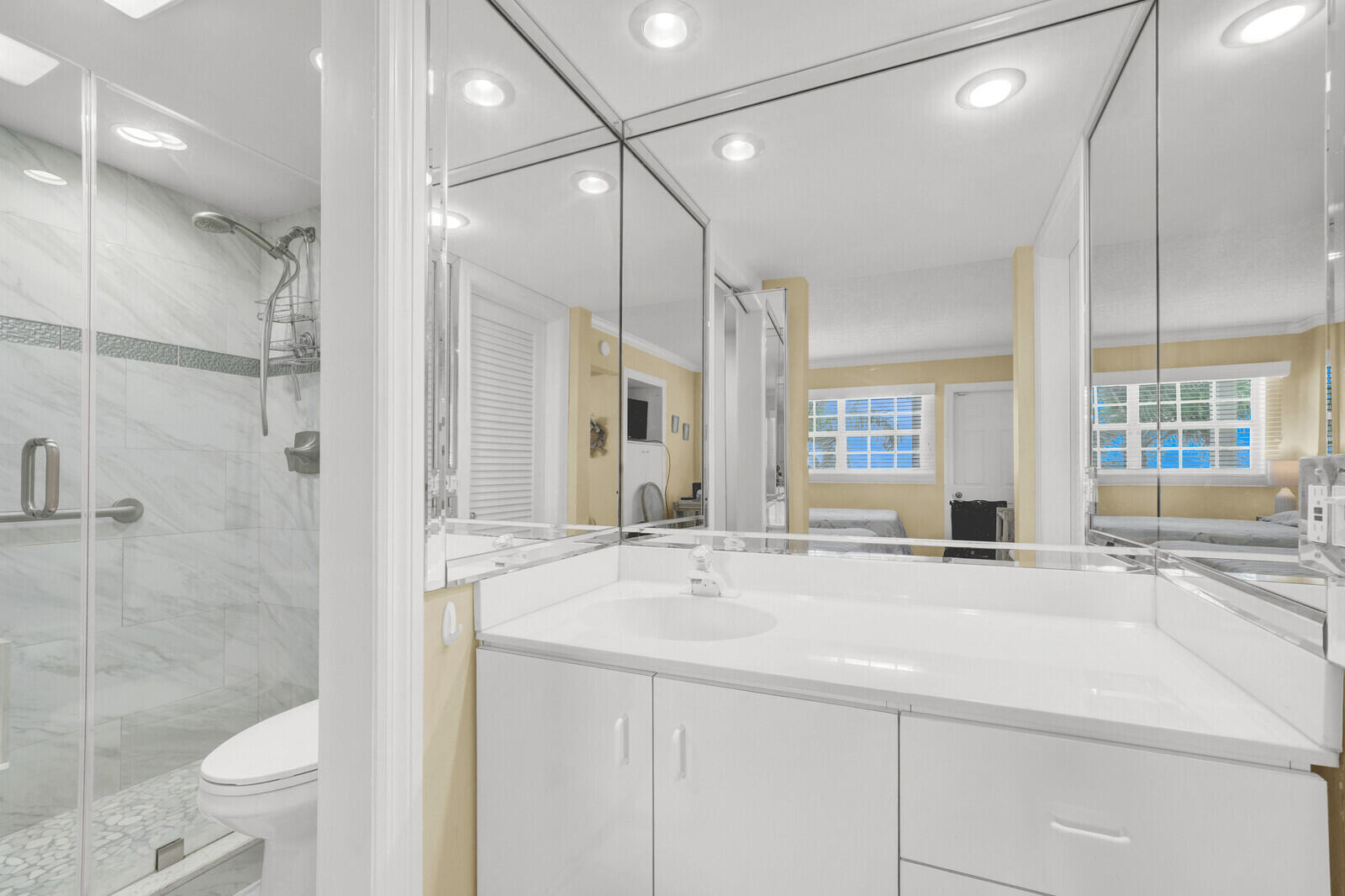 140 NE 28th #502 Pompano Beach, FL 33062