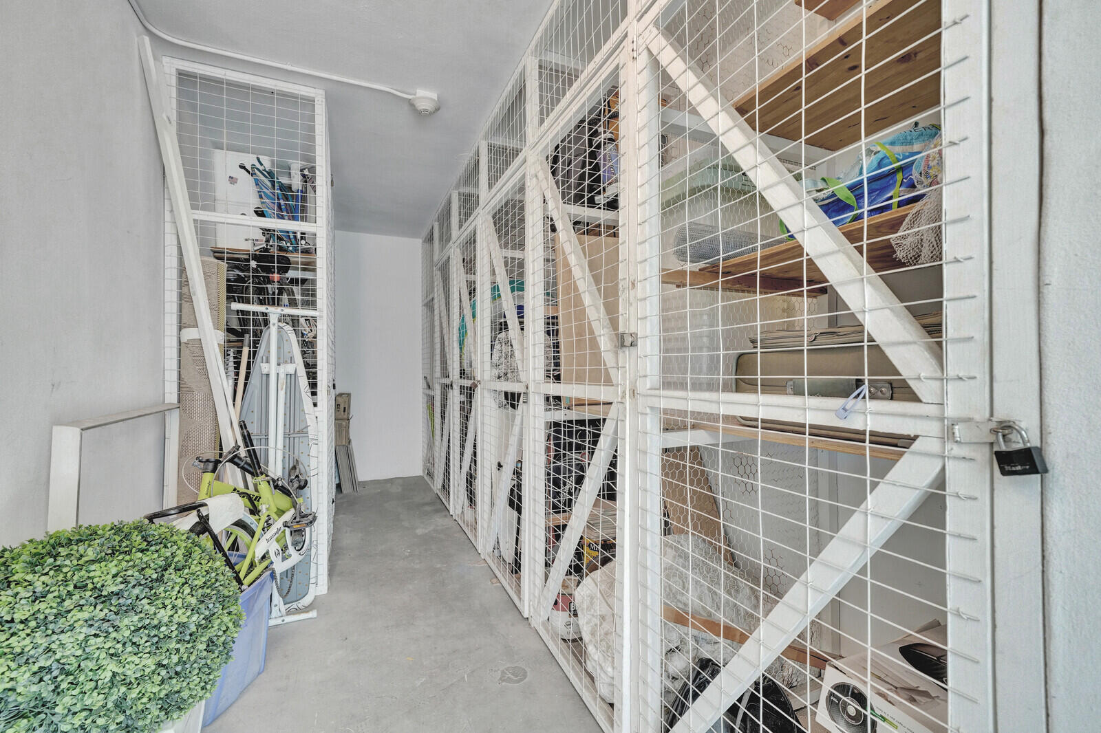 140 NE 28th #502 Pompano Beach, FL 33062
