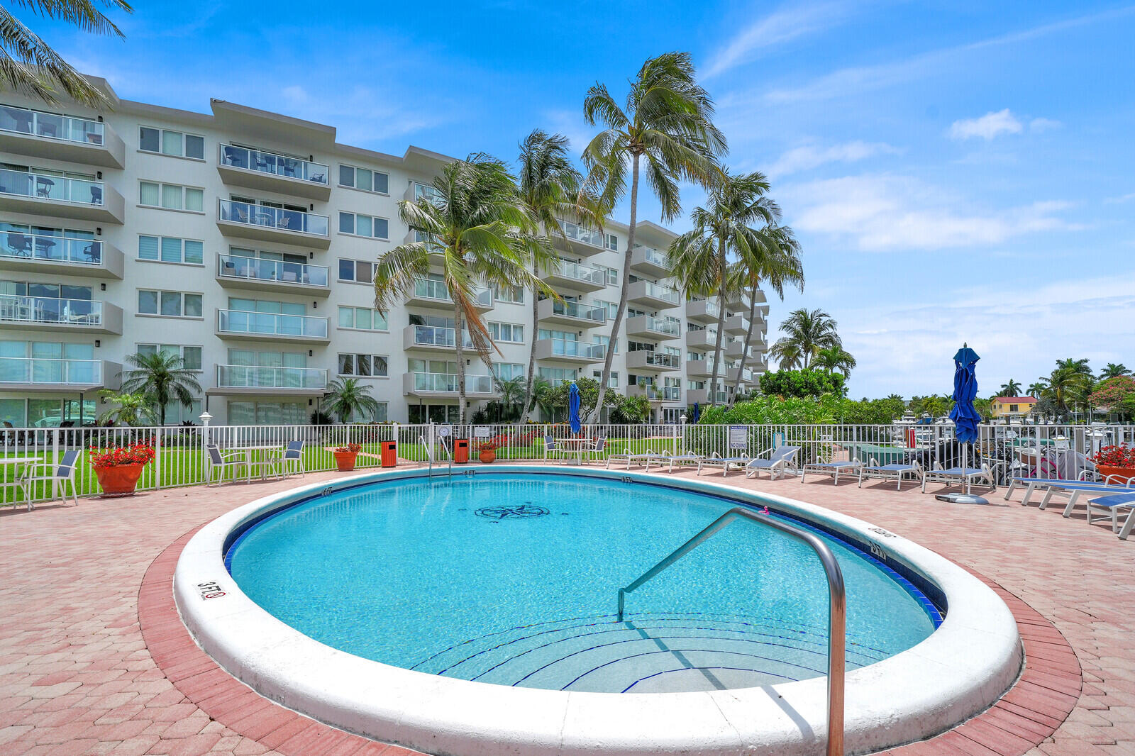 140 NE 28th #502 Pompano Beach, FL 33062