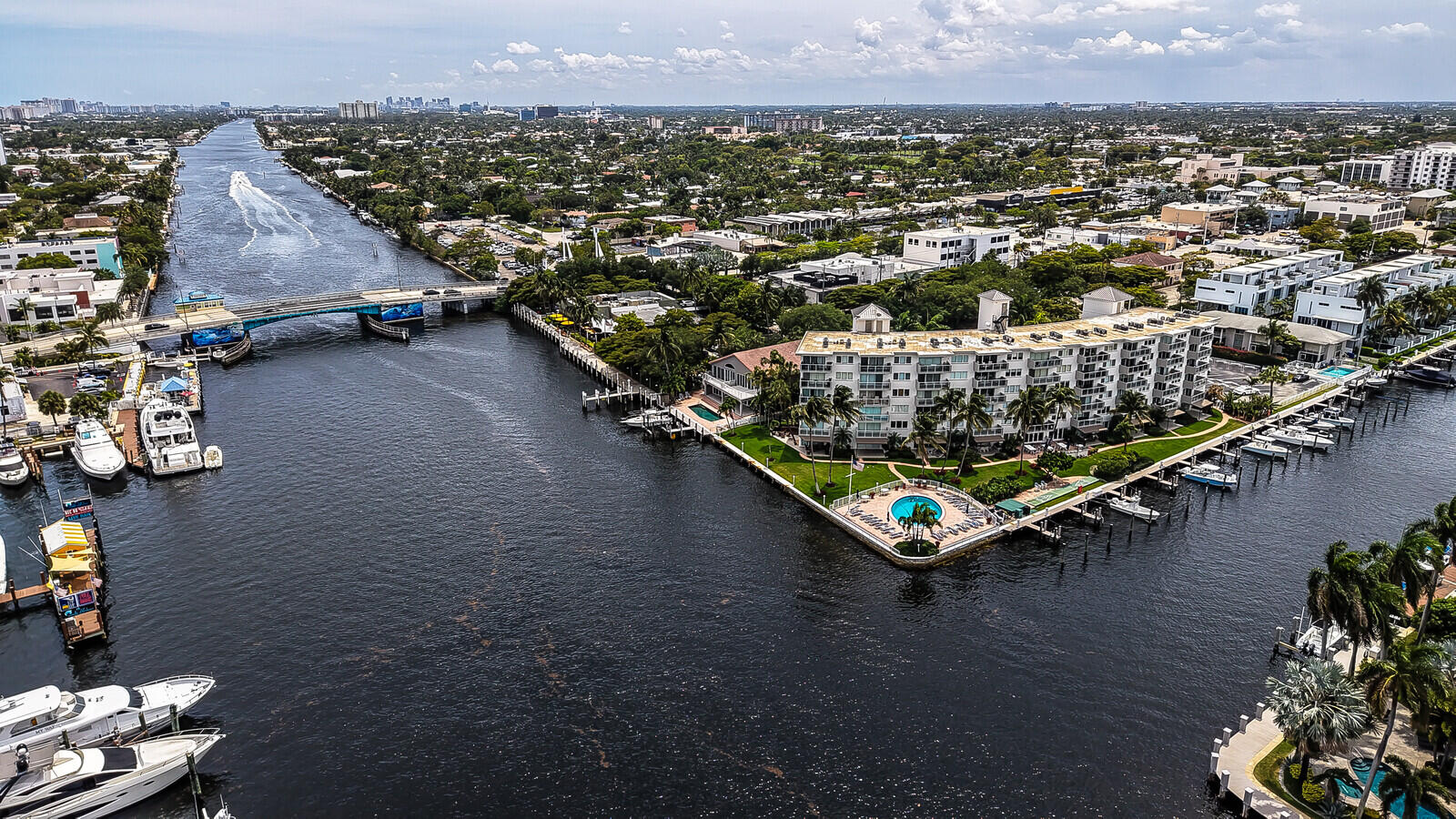 140 NE 28th #502 Pompano Beach, FL 33062