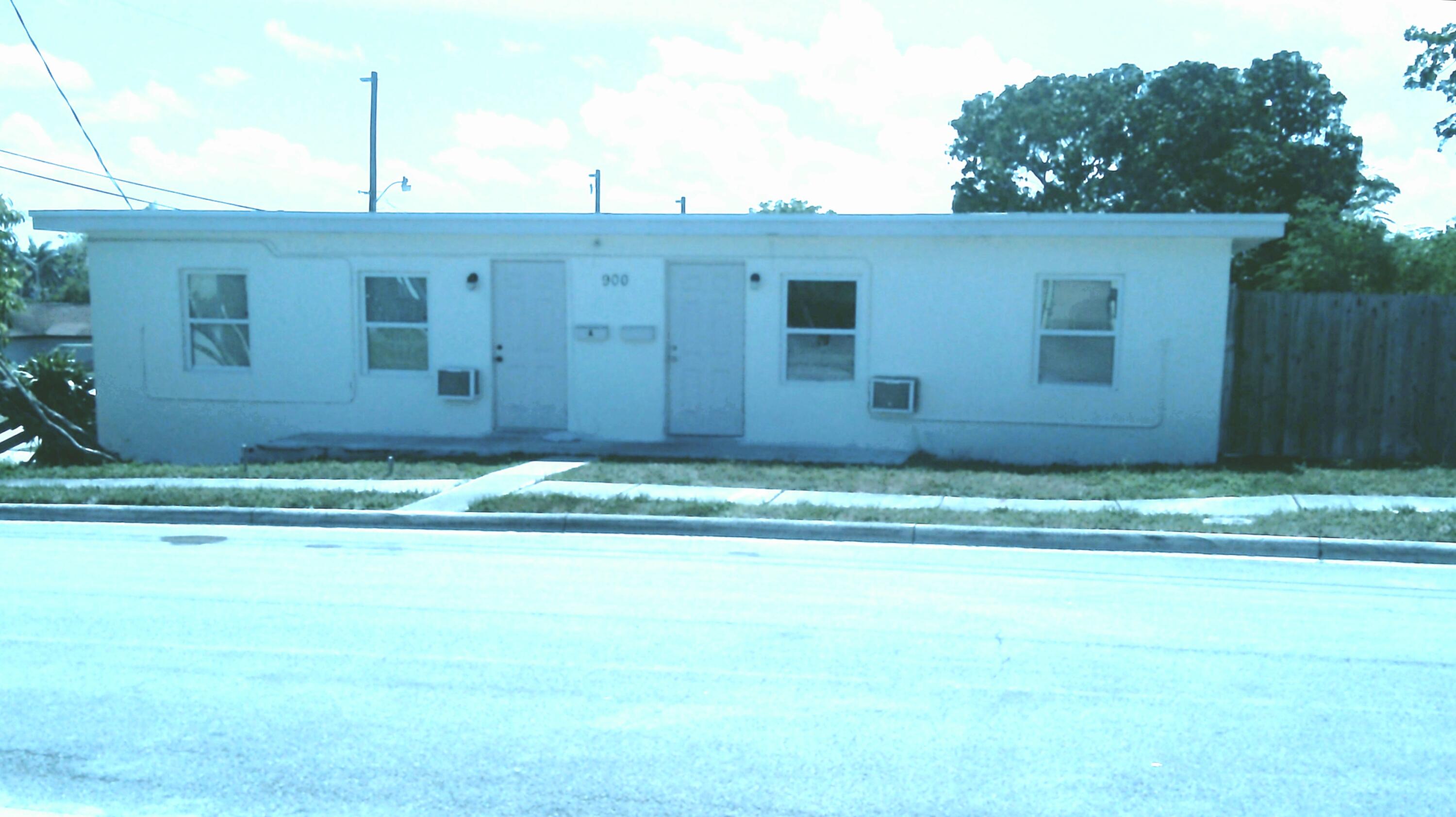 900 W 9th