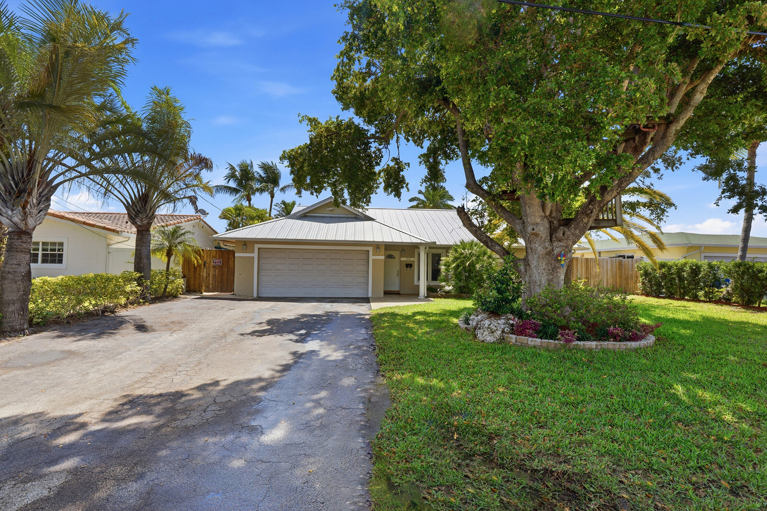 390 SE 12th Pompano Beach, FL 33060
