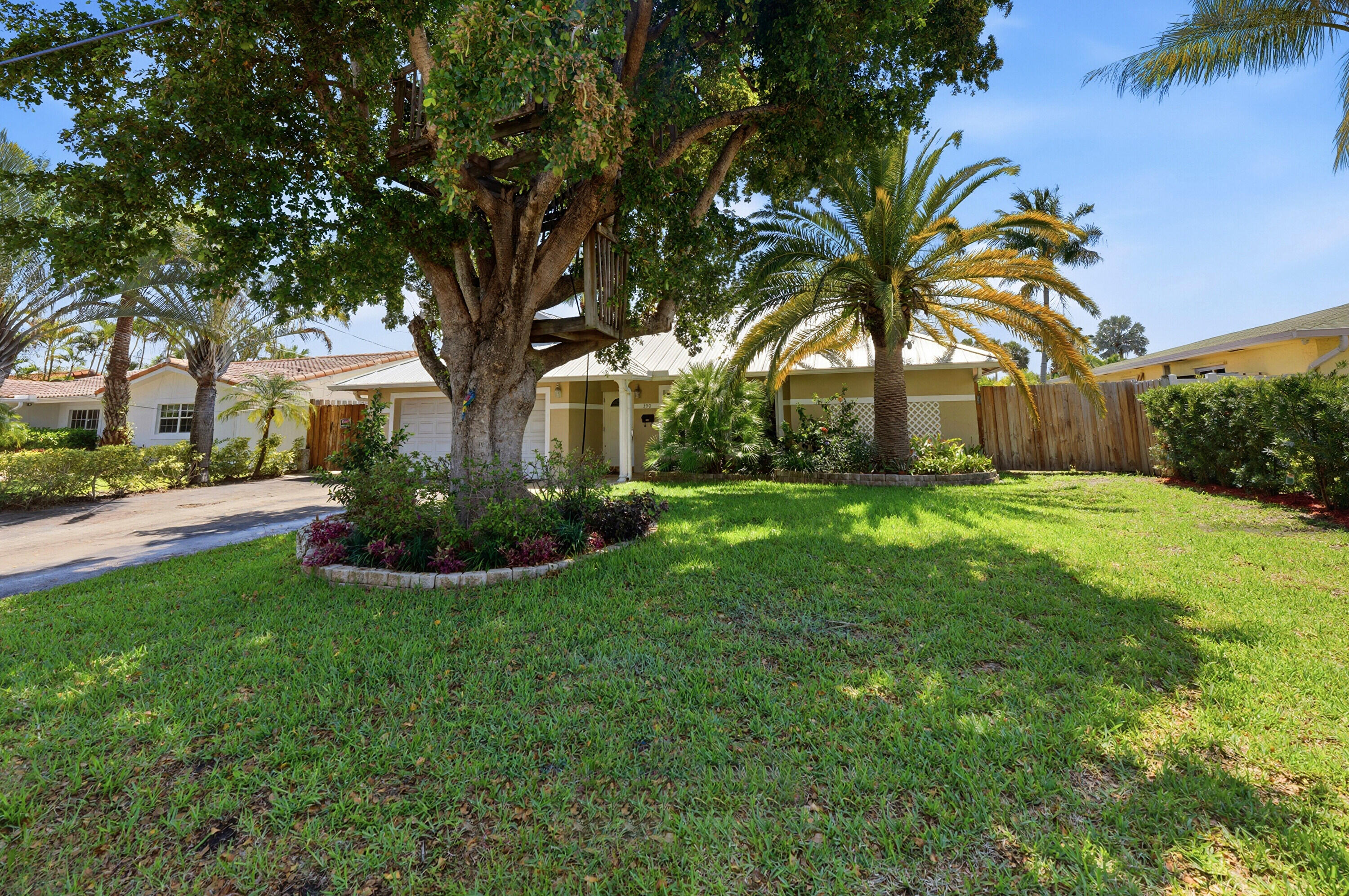 390 SE 12th Pompano Beach, FL 33060