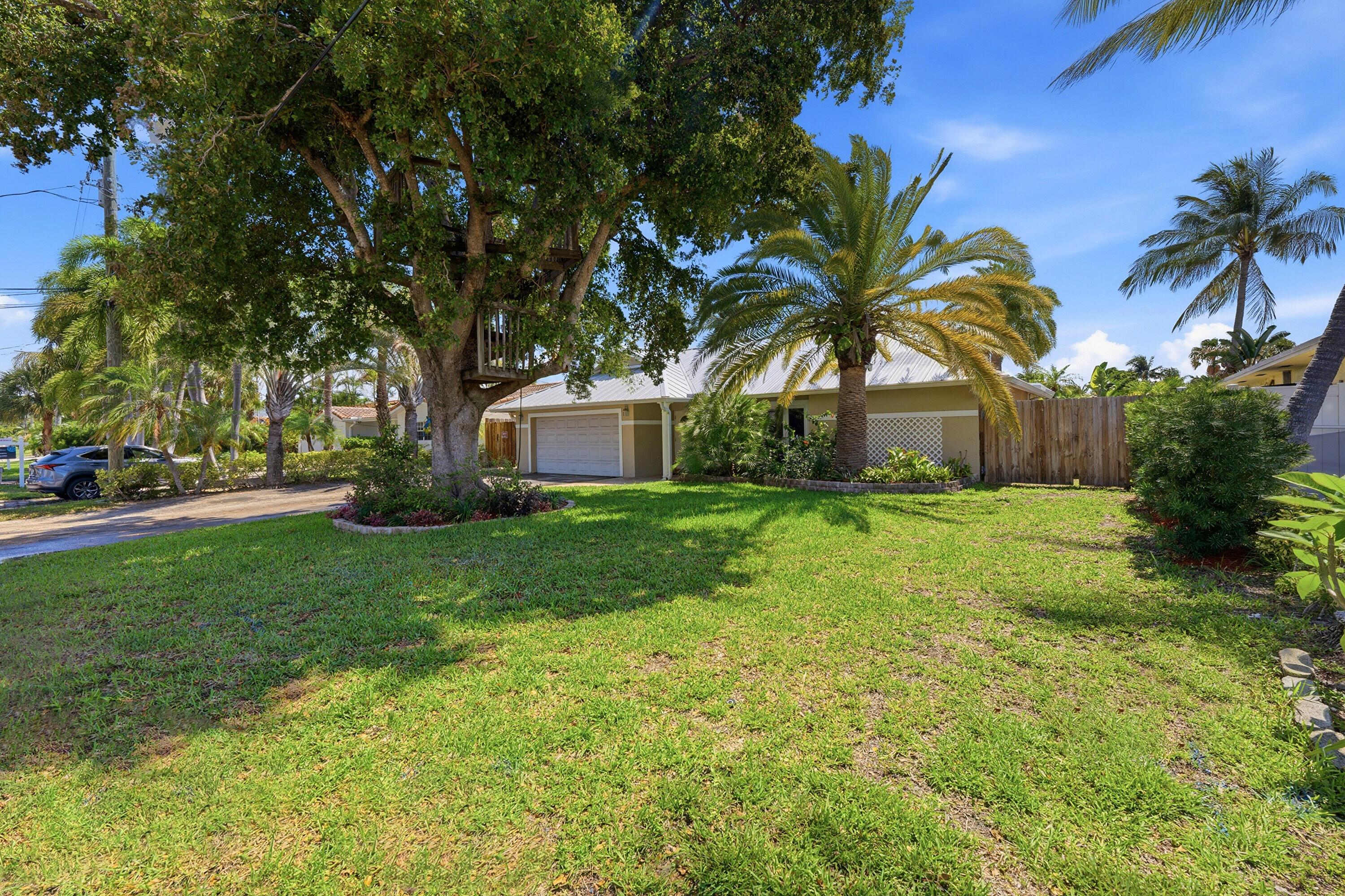 390 SE 12th Pompano Beach, FL 33060