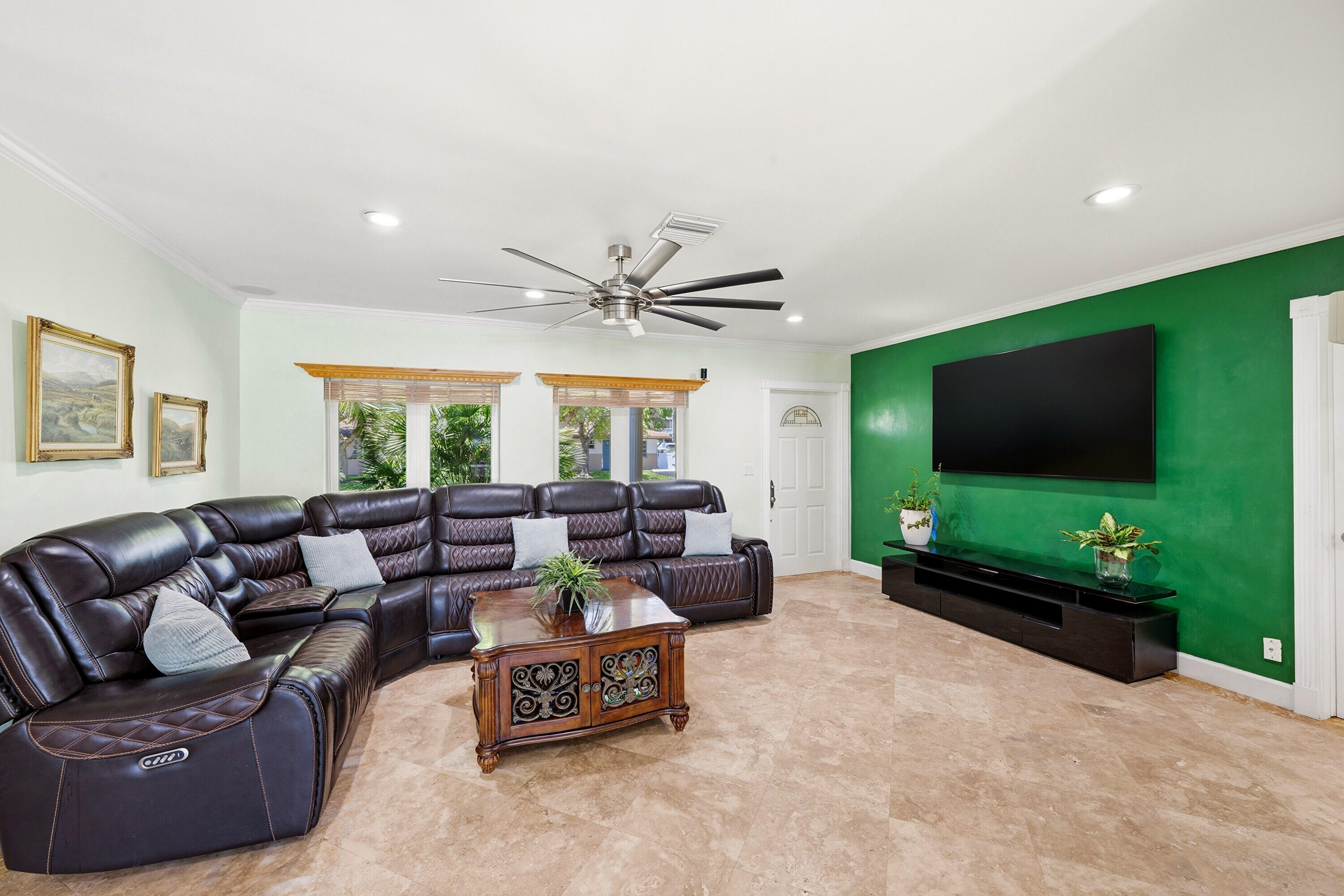 390 SE 12th Pompano Beach, FL 33060