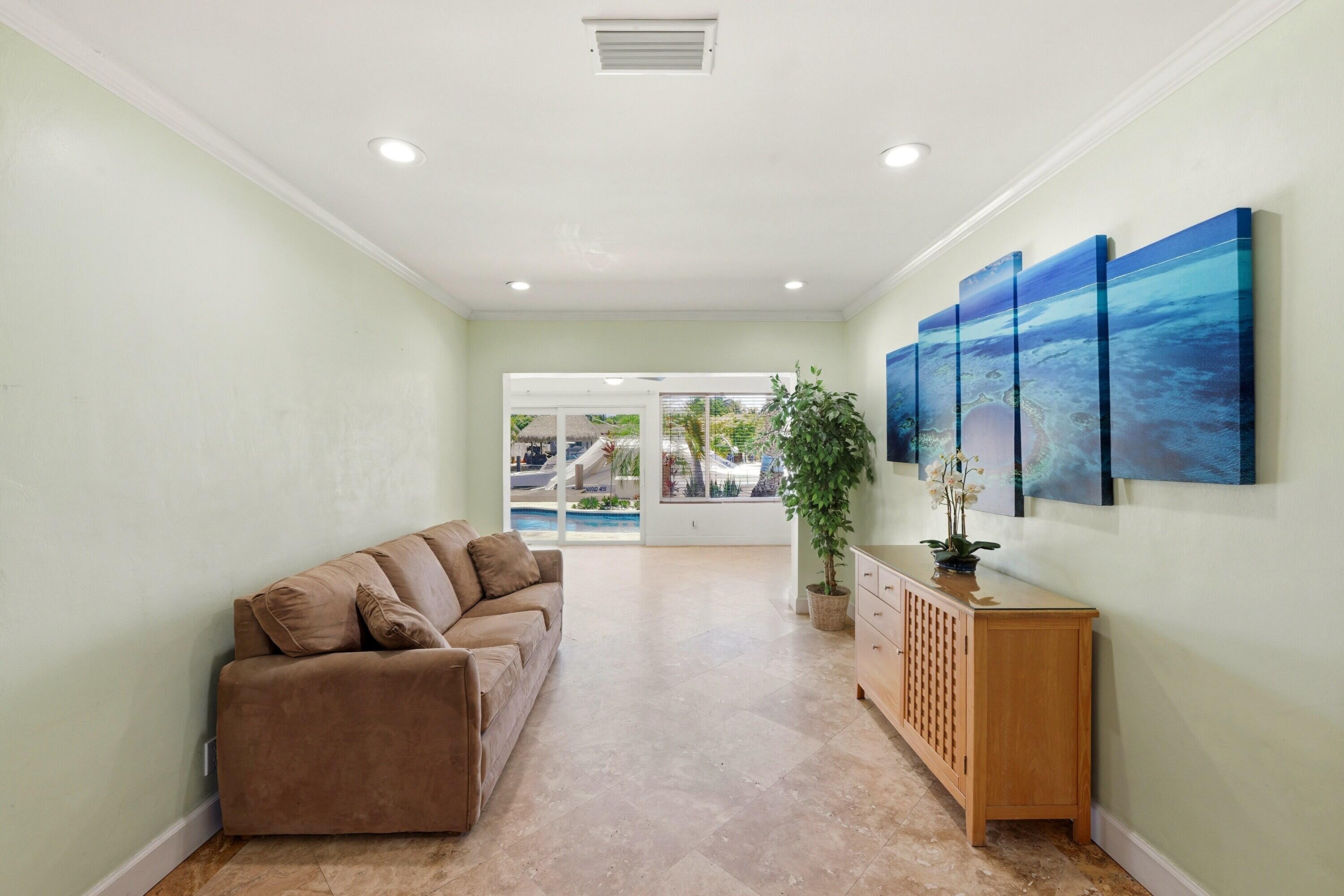 390 SE 12th Pompano Beach, FL 33060