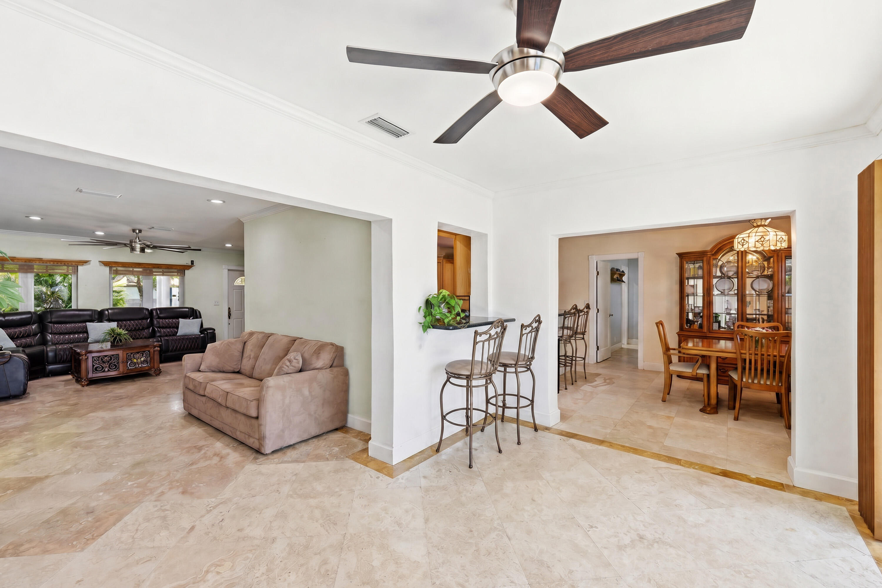 390 SE 12th Pompano Beach, FL 33060