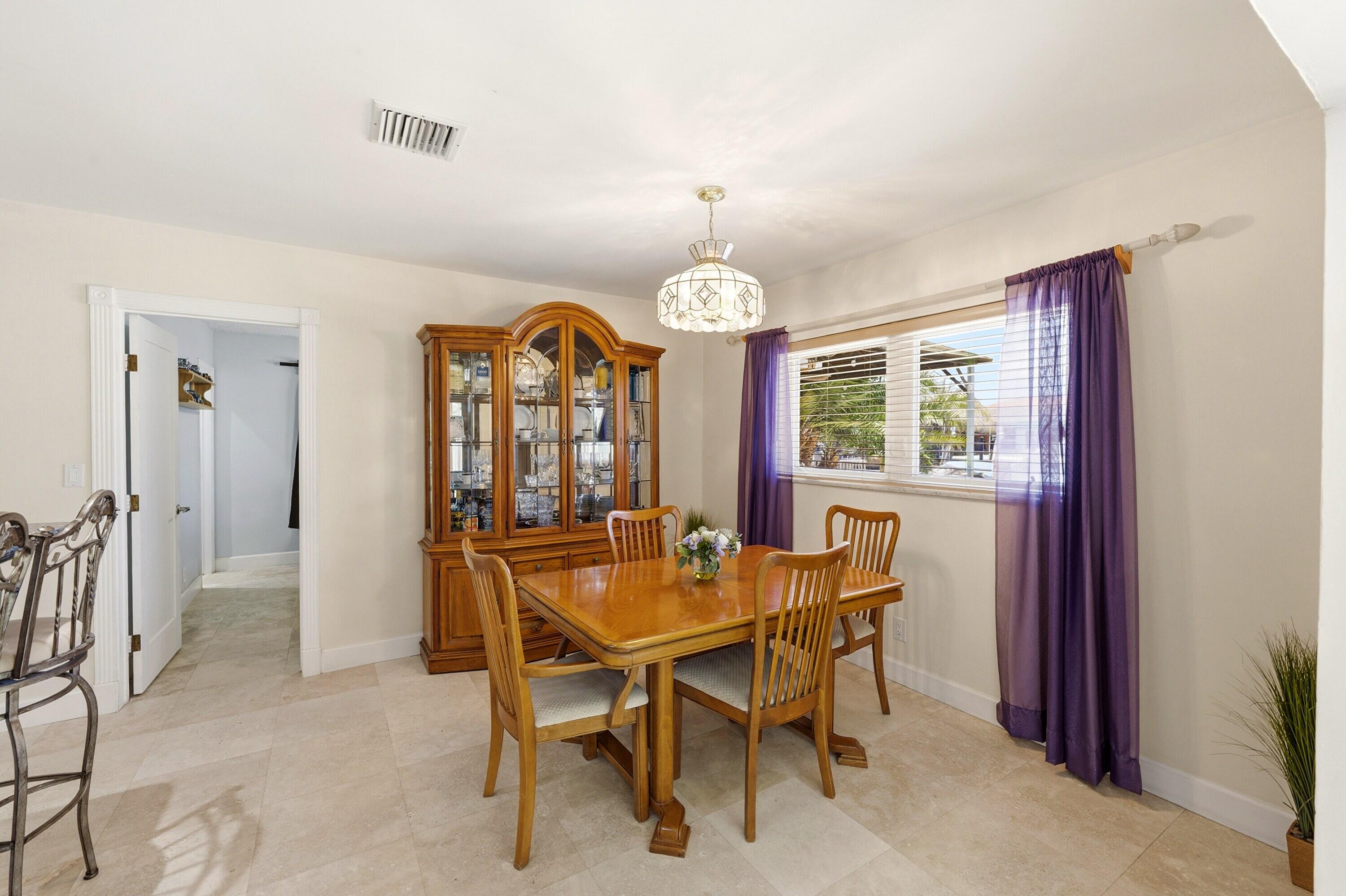 390 SE 12th Pompano Beach, FL 33060