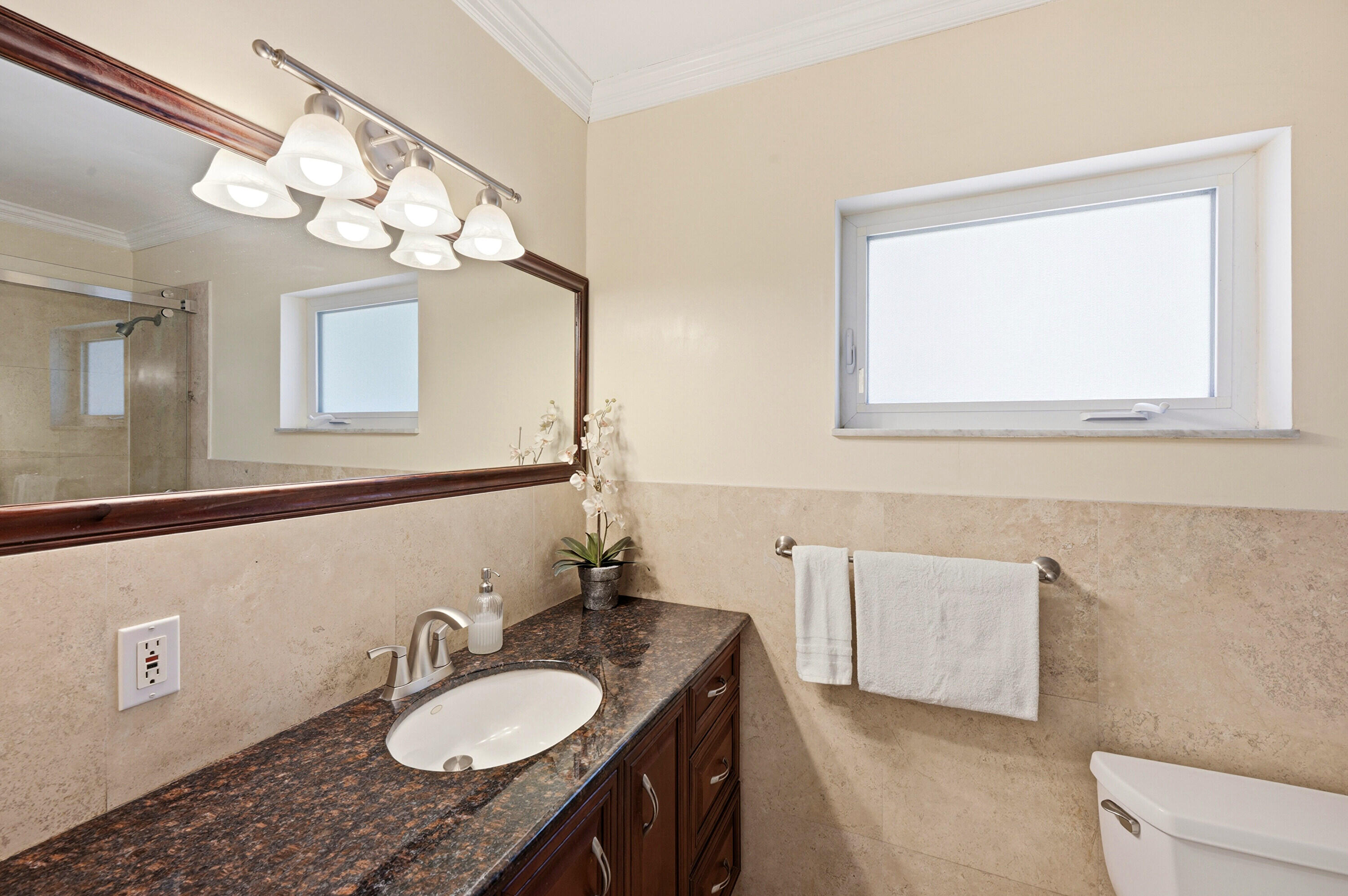 390 SE 12th Pompano Beach, FL 33060