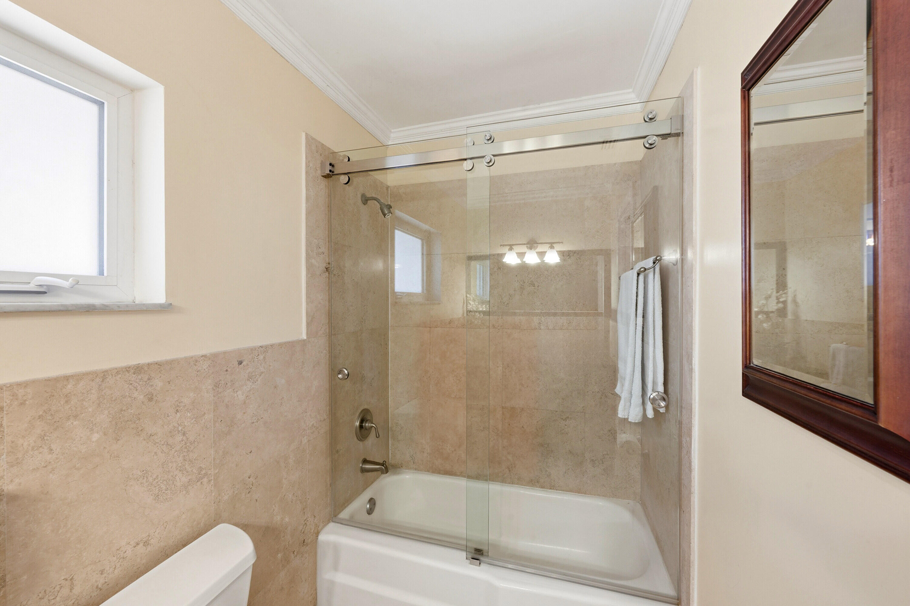 390 SE 12th Pompano Beach, FL 33060