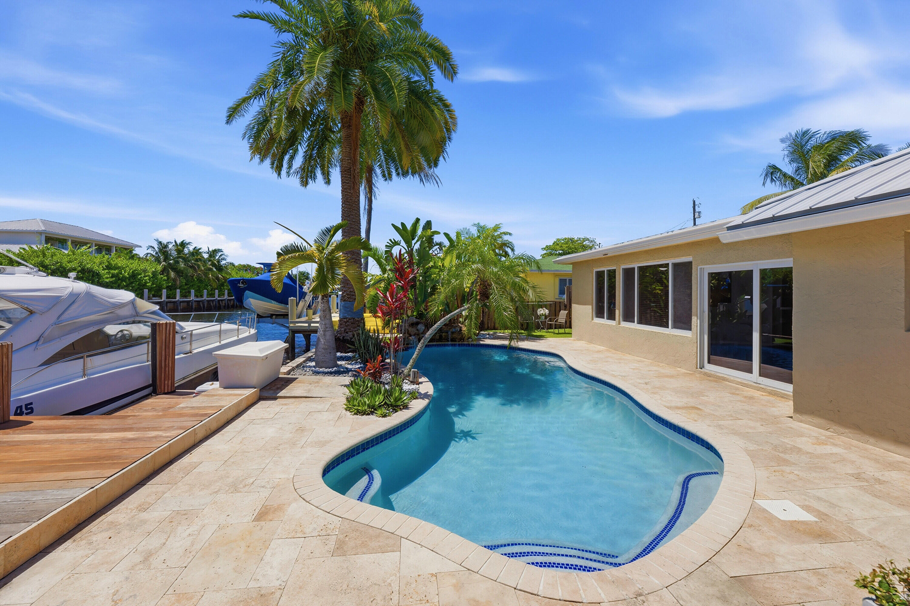 390 SE 12th Pompano Beach, FL 33060