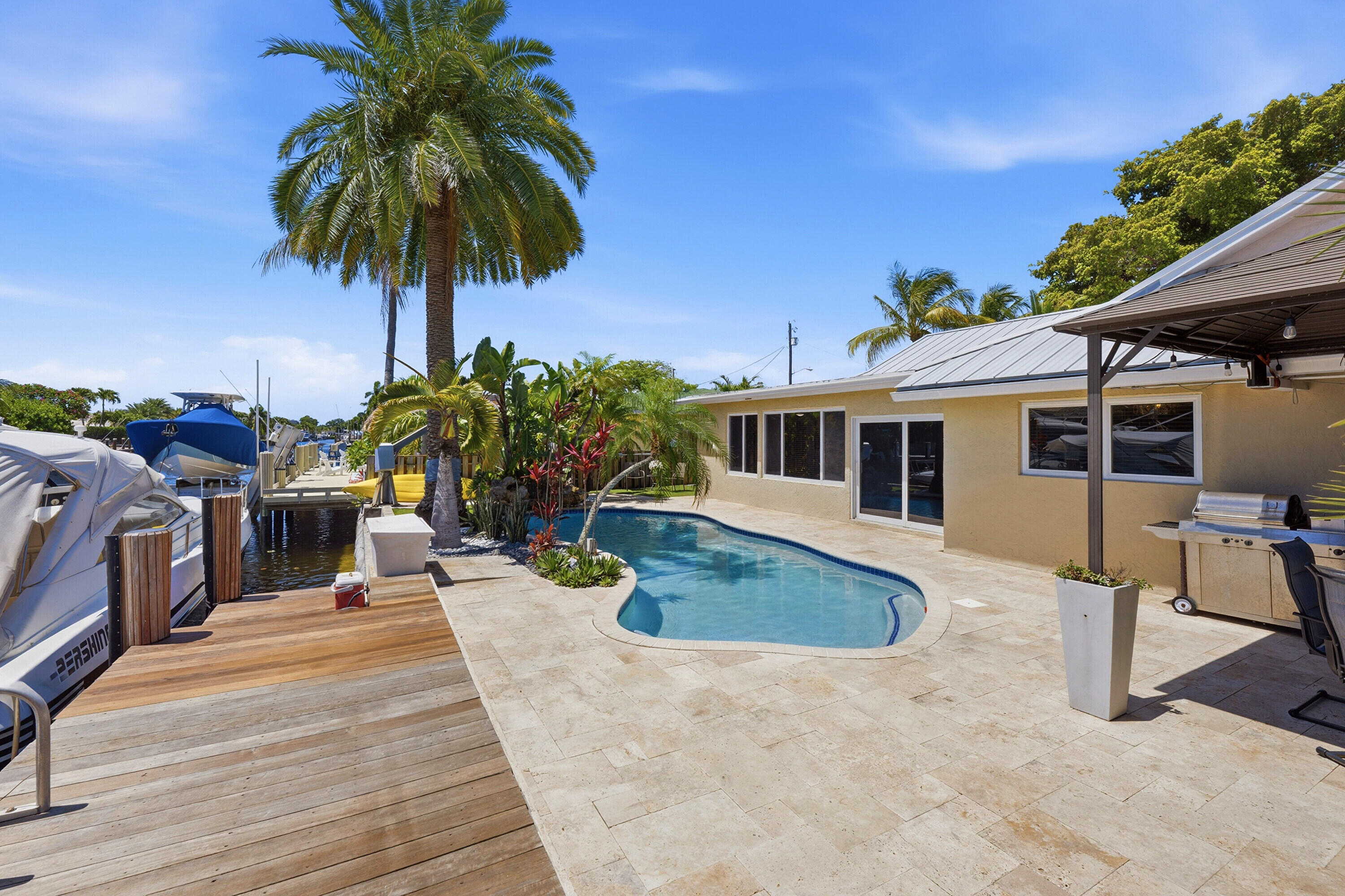 390 SE 12th Pompano Beach, FL 33060