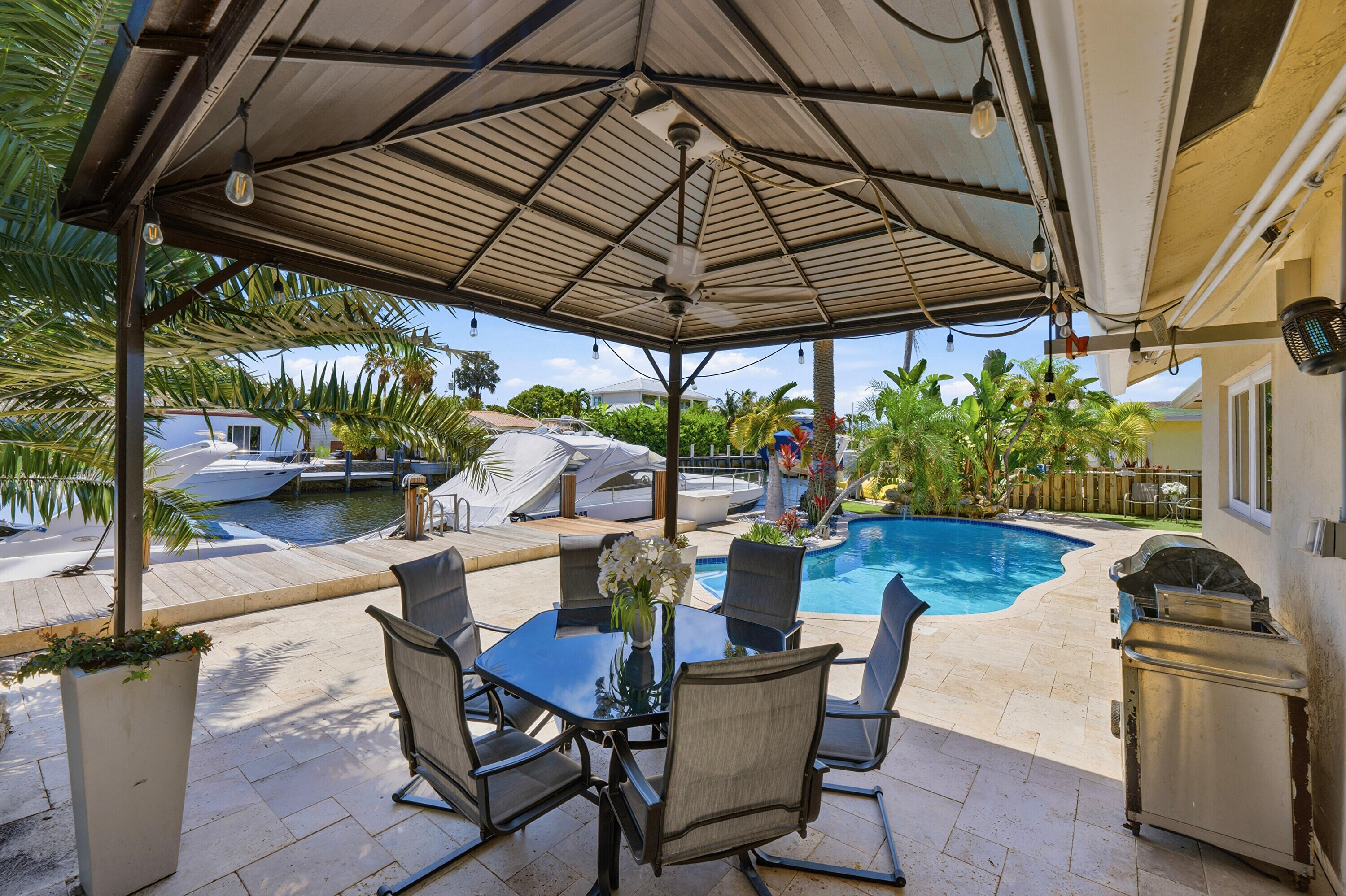 390 SE 12th Pompano Beach, FL 33060