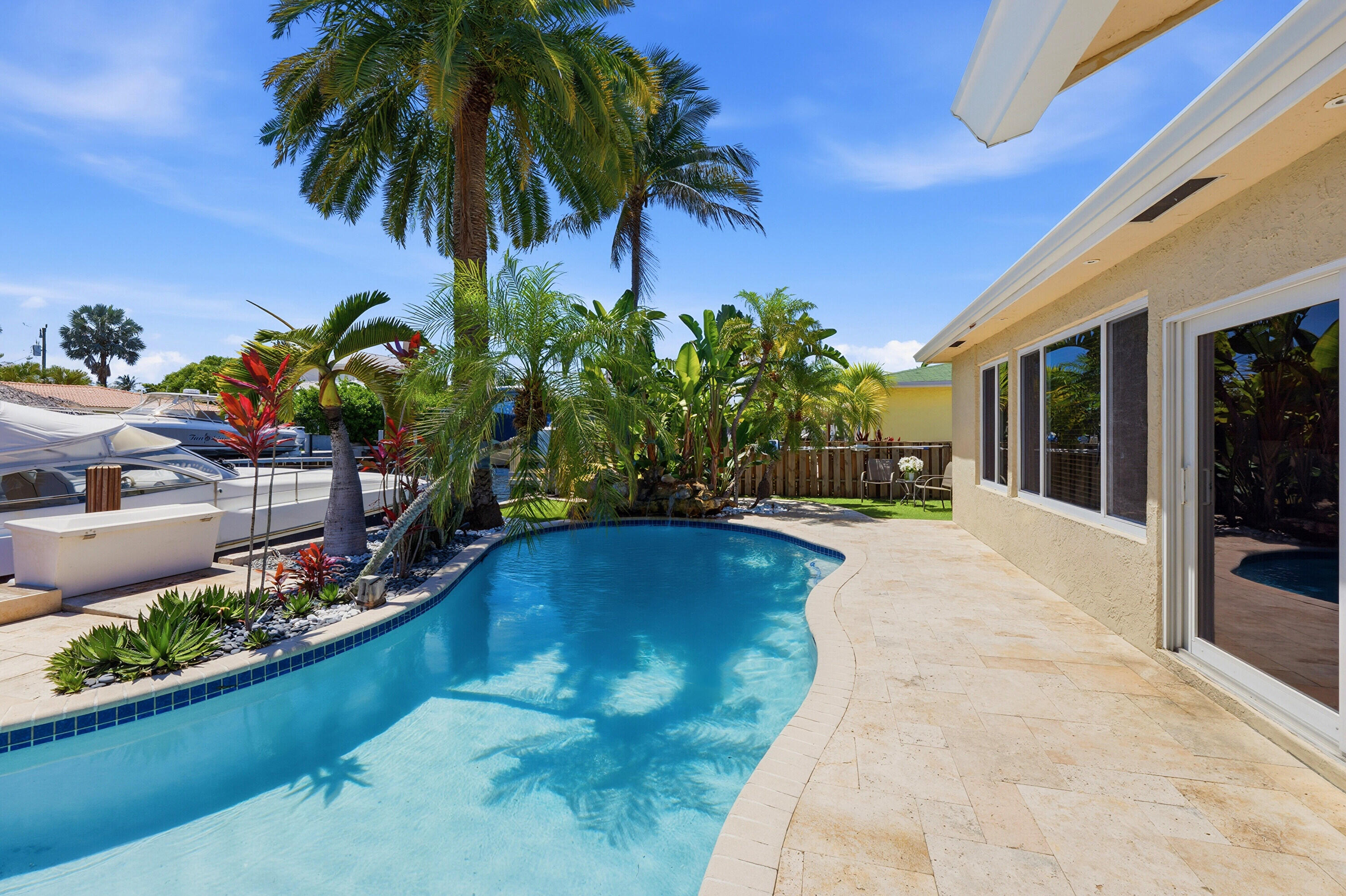 390 SE 12th Pompano Beach, FL 33060