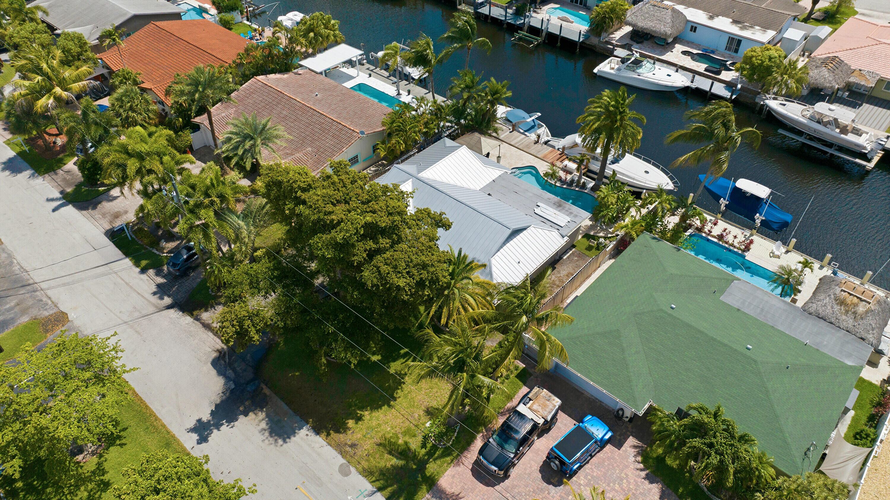 390 SE 12th Pompano Beach, FL 33060
