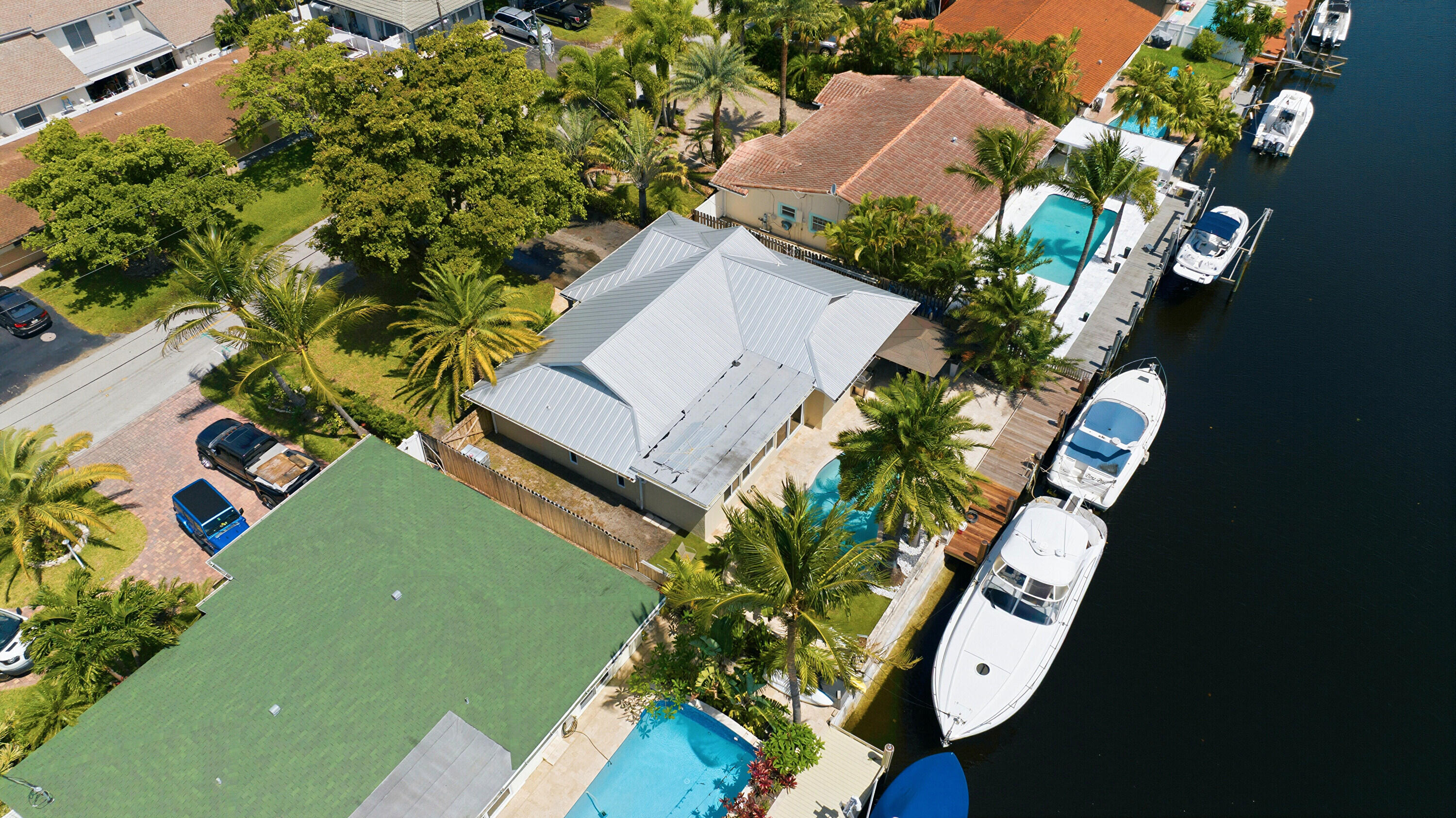 390 SE 12th Pompano Beach, FL 33060