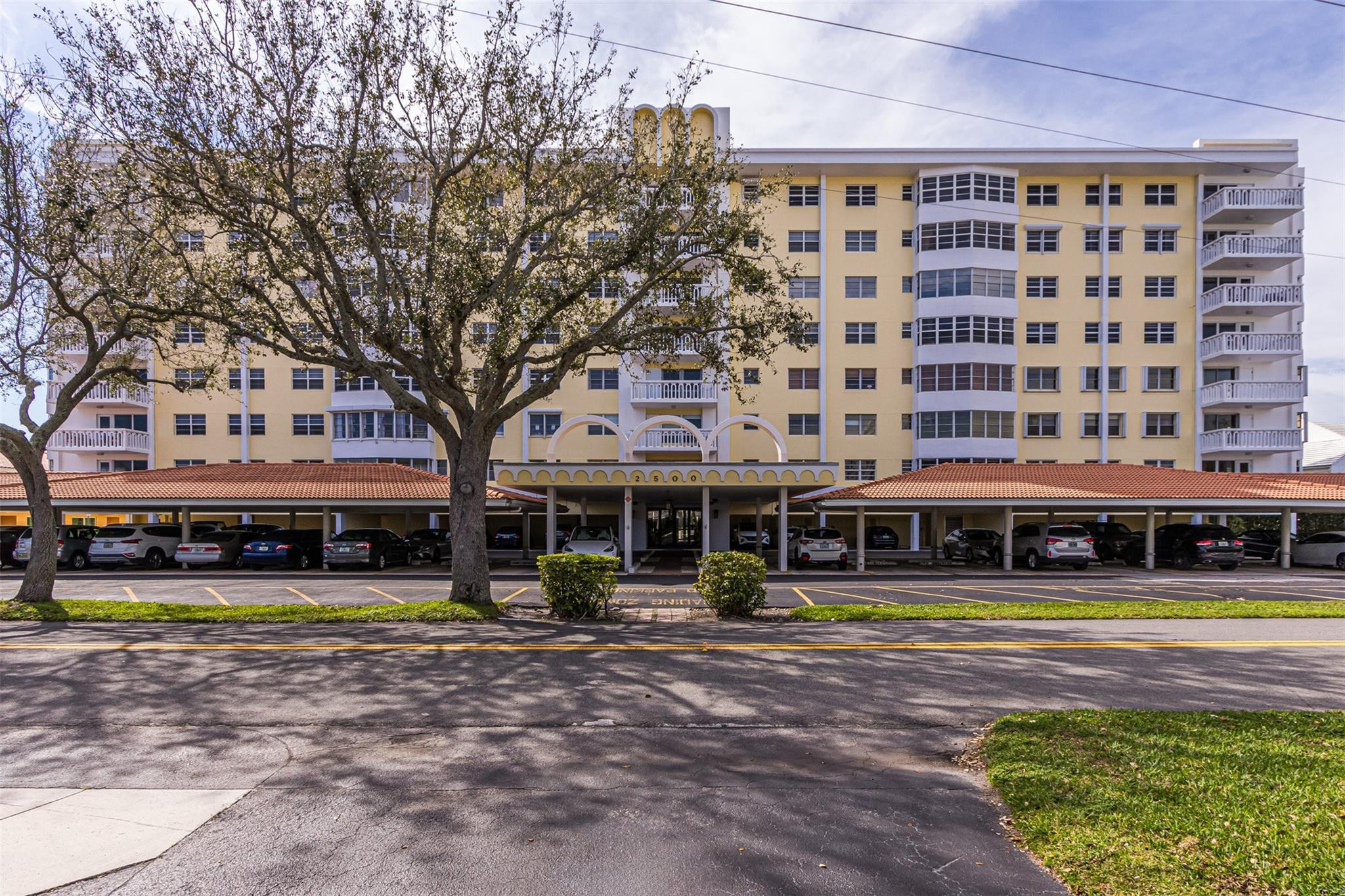 2500 NE 48th #609